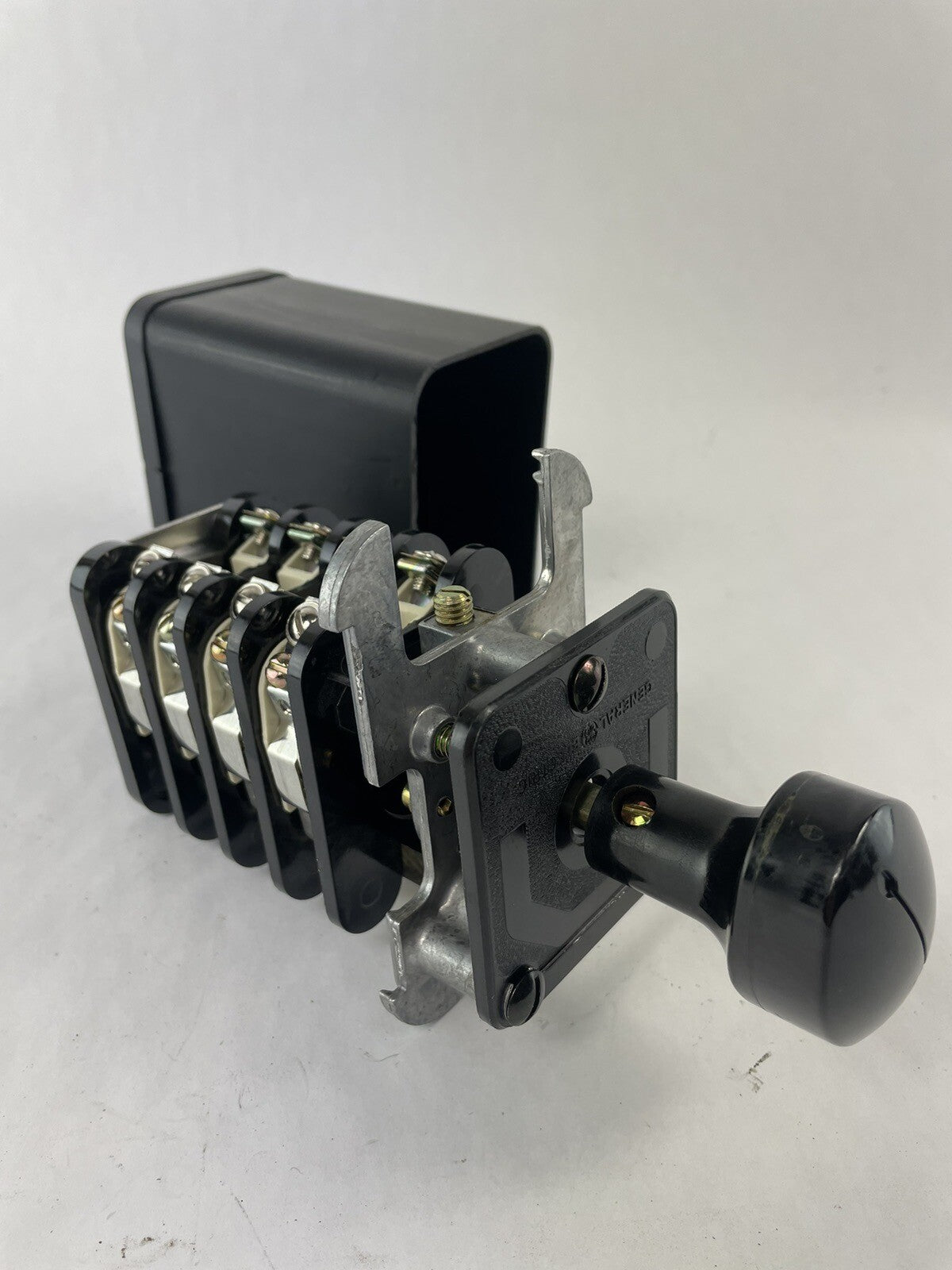 GENERAL ELECTRIC 16SB1DA226SSM2V ROTARY BREAKER CONTROL SWITCH 16SB1 4 STAGES