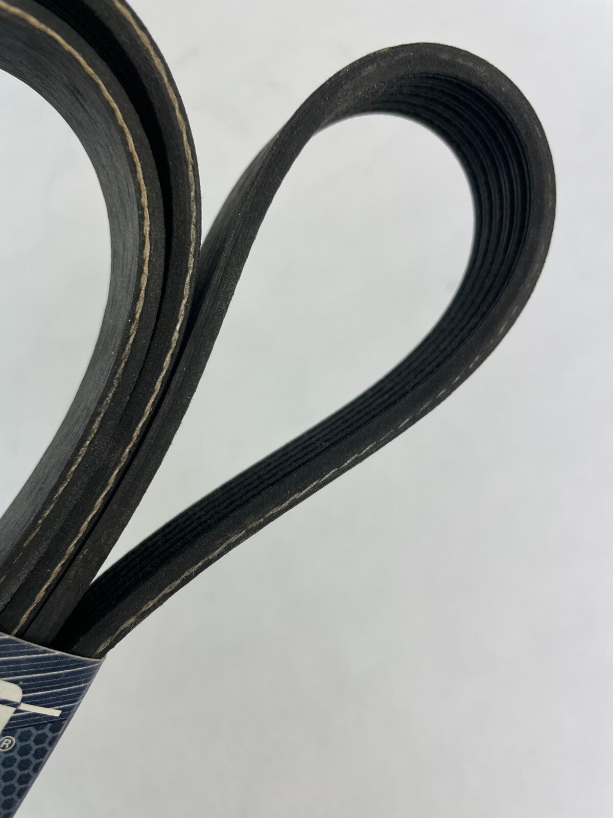 OEM Dayco Poly Rib 5060885 6PK2250 serpentine V-belt for automotive drive system