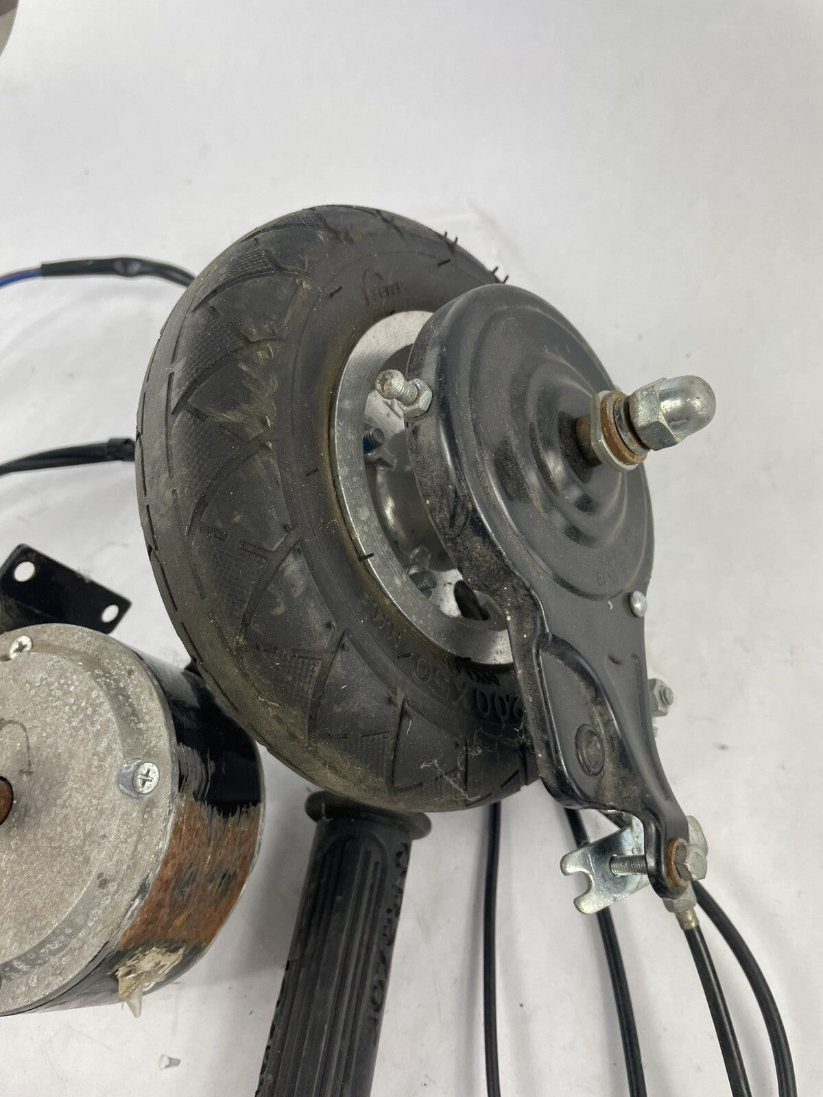 Razor E150 Electric Scooter Motor 24V Tire Assembly, Front Wheel, Brakes (kit 1)