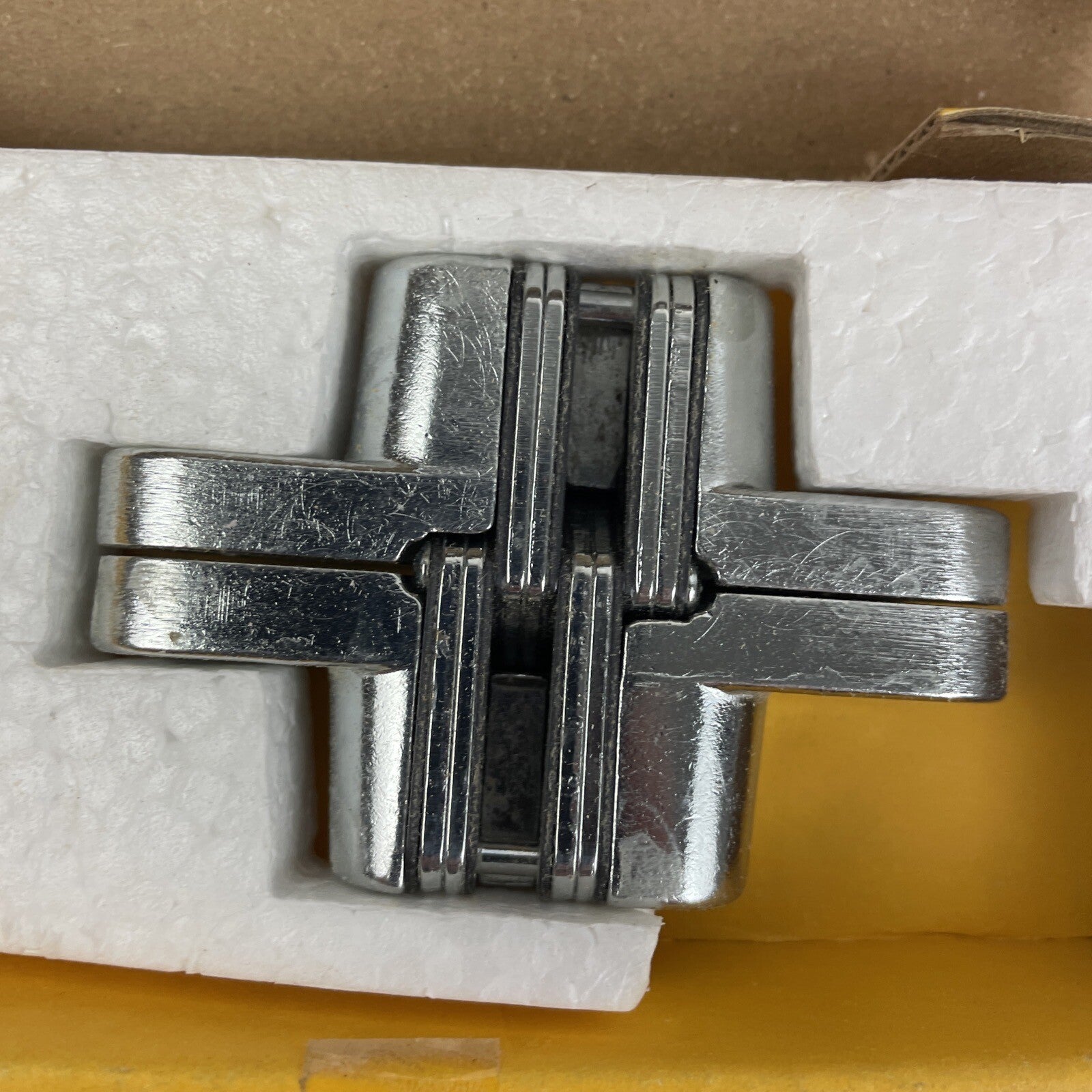Soss 208US26D Invisible Medium Duty Door Hinge - 180° Opening - Single Hinge - S
