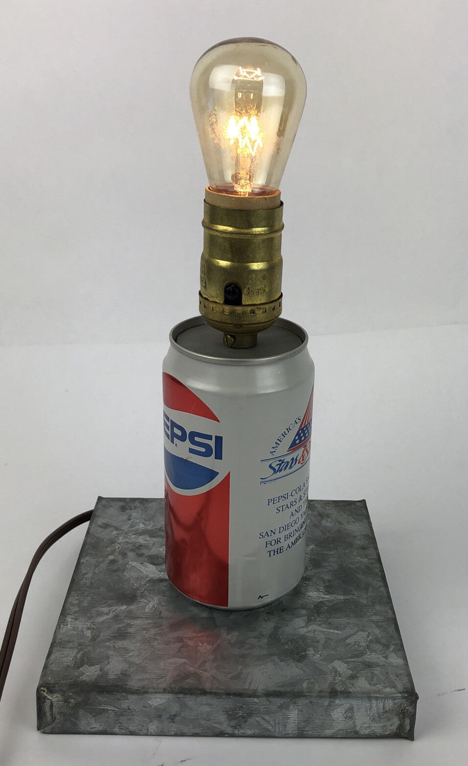 Vintage Working 1987 America’s Cup San Diego Pepsi Can Light Lamp Pepsi Cola