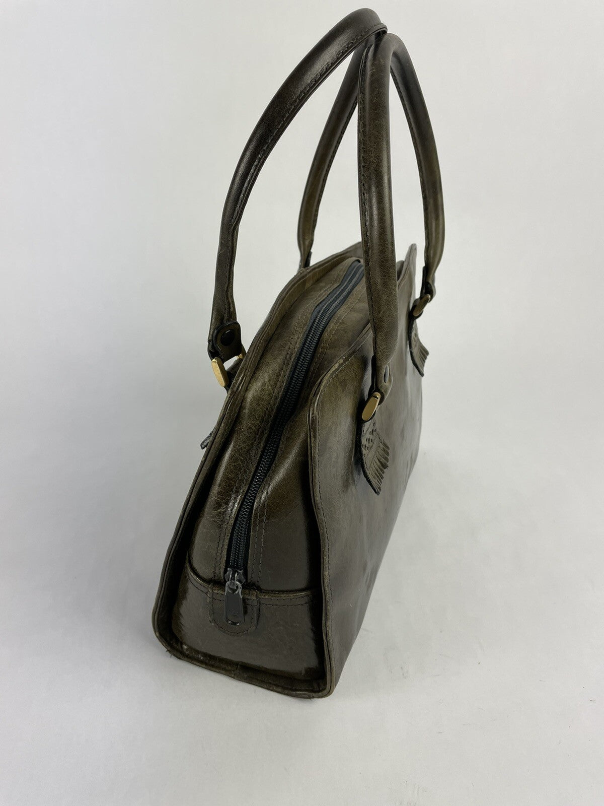 Perry Ellis Portfolio Designer Olive Leather Purse Handbag
