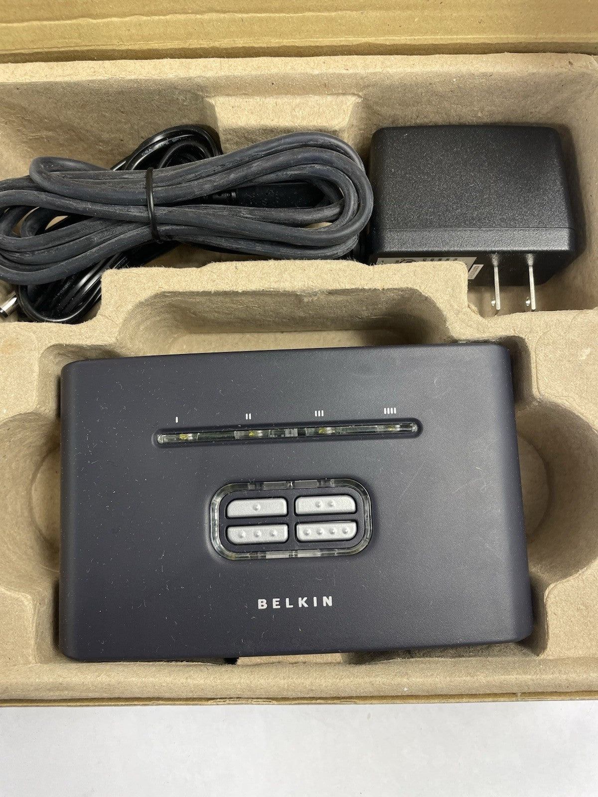 Vtg Belkin 4x4 USB Peripheral Switch F1U400 2003 NOS
