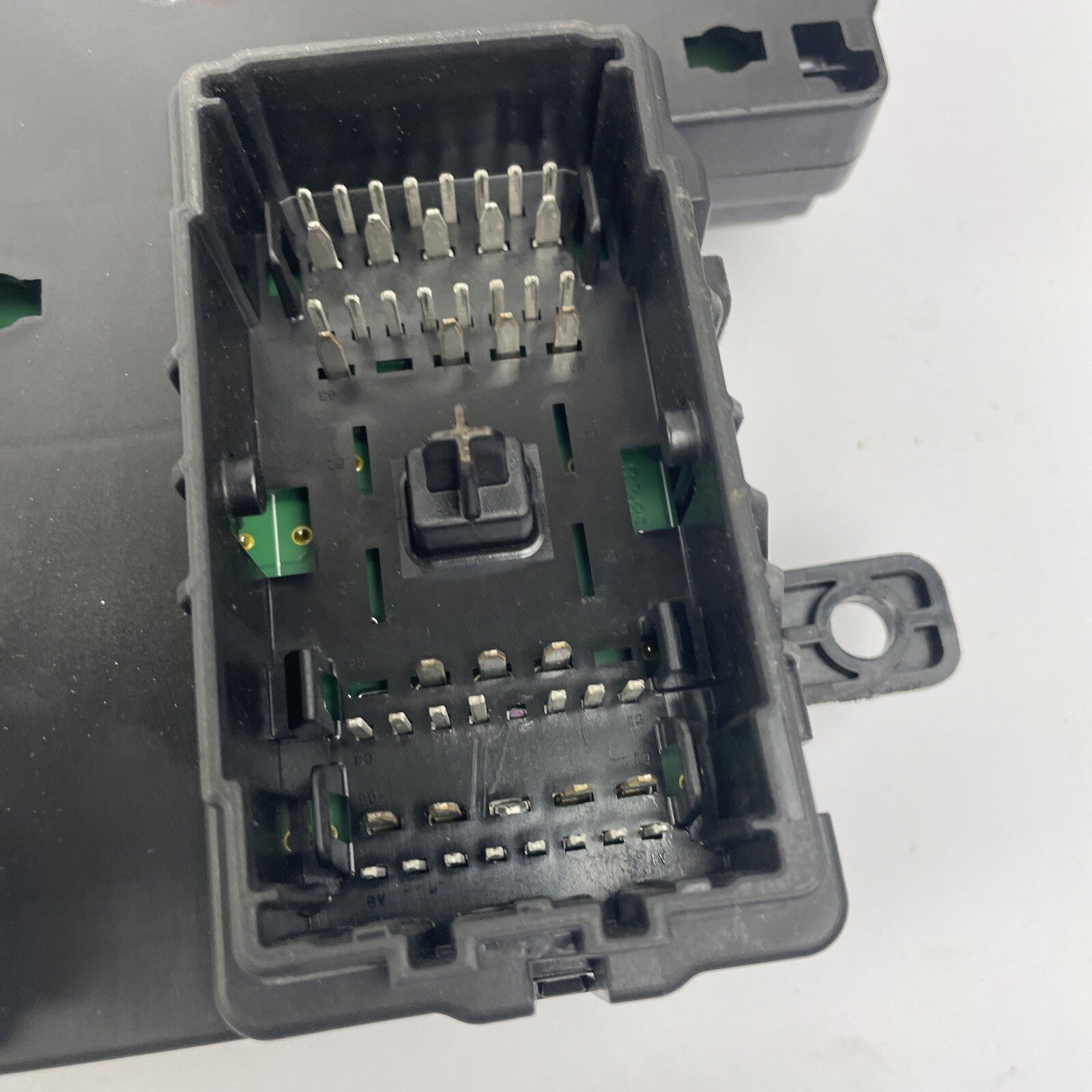 Kia Sedona fuse box control module OEM NOS 2009-2012