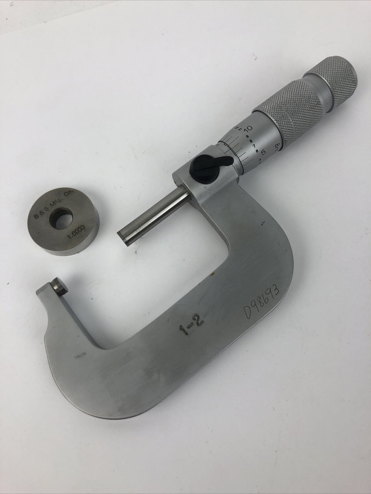 Vintage BROWN & SHARP OUTSIDE MICROMETER 1"-2", RESOLUTION .0001" w Wood case