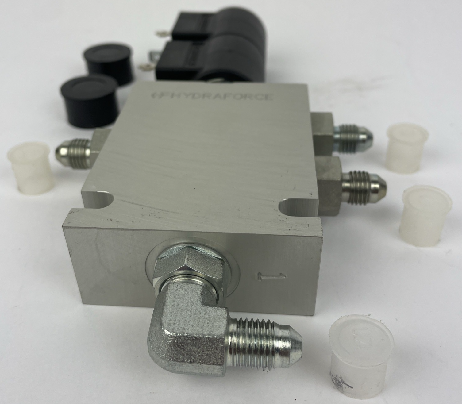 HydraForce 70244860 4-way solenoid valve with 2 6306024 plugs