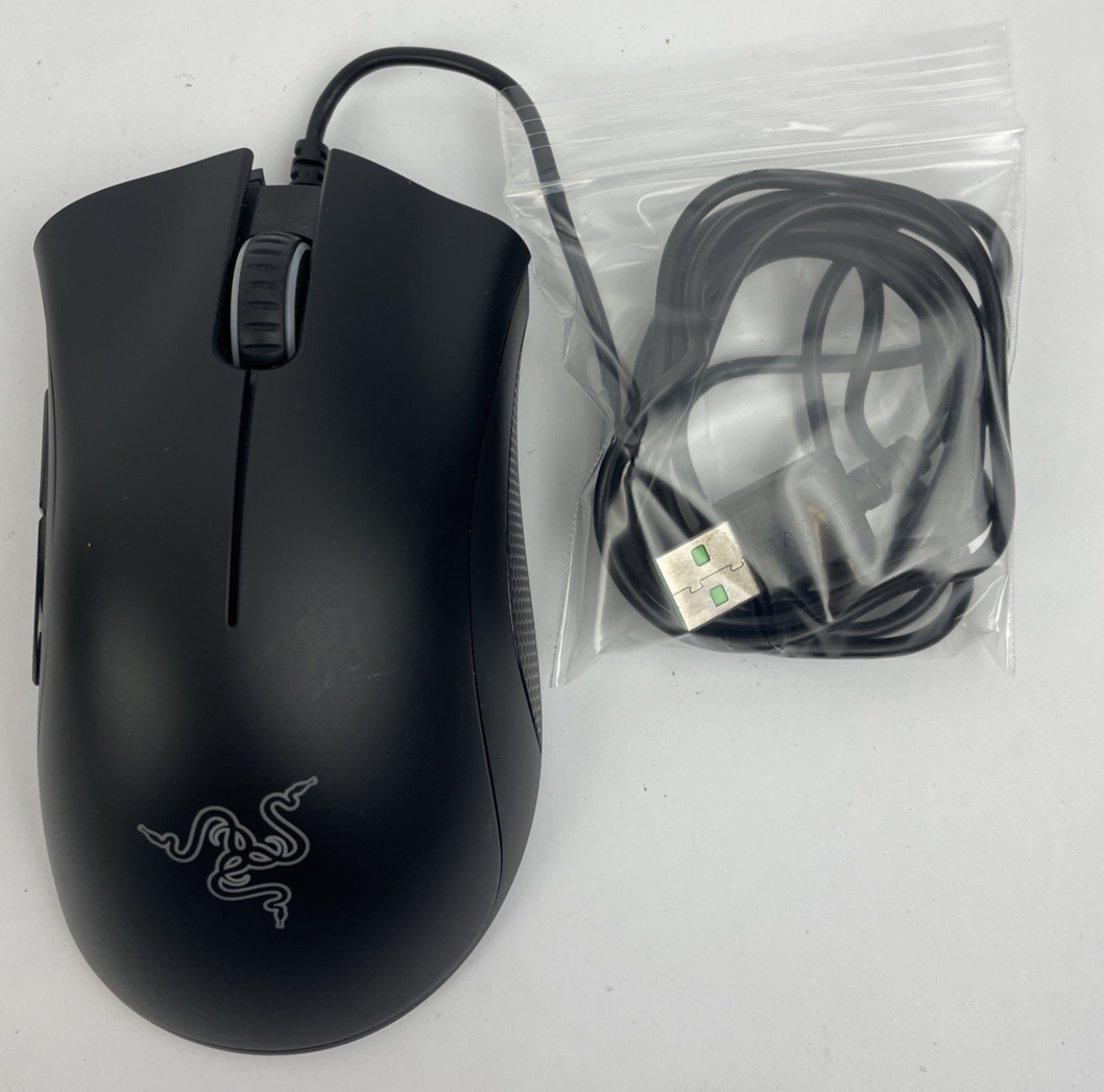 RAZERr DEATHADDER Essentials Ergonomic PC Gaming Mouse RZ01-0385 Black w Green