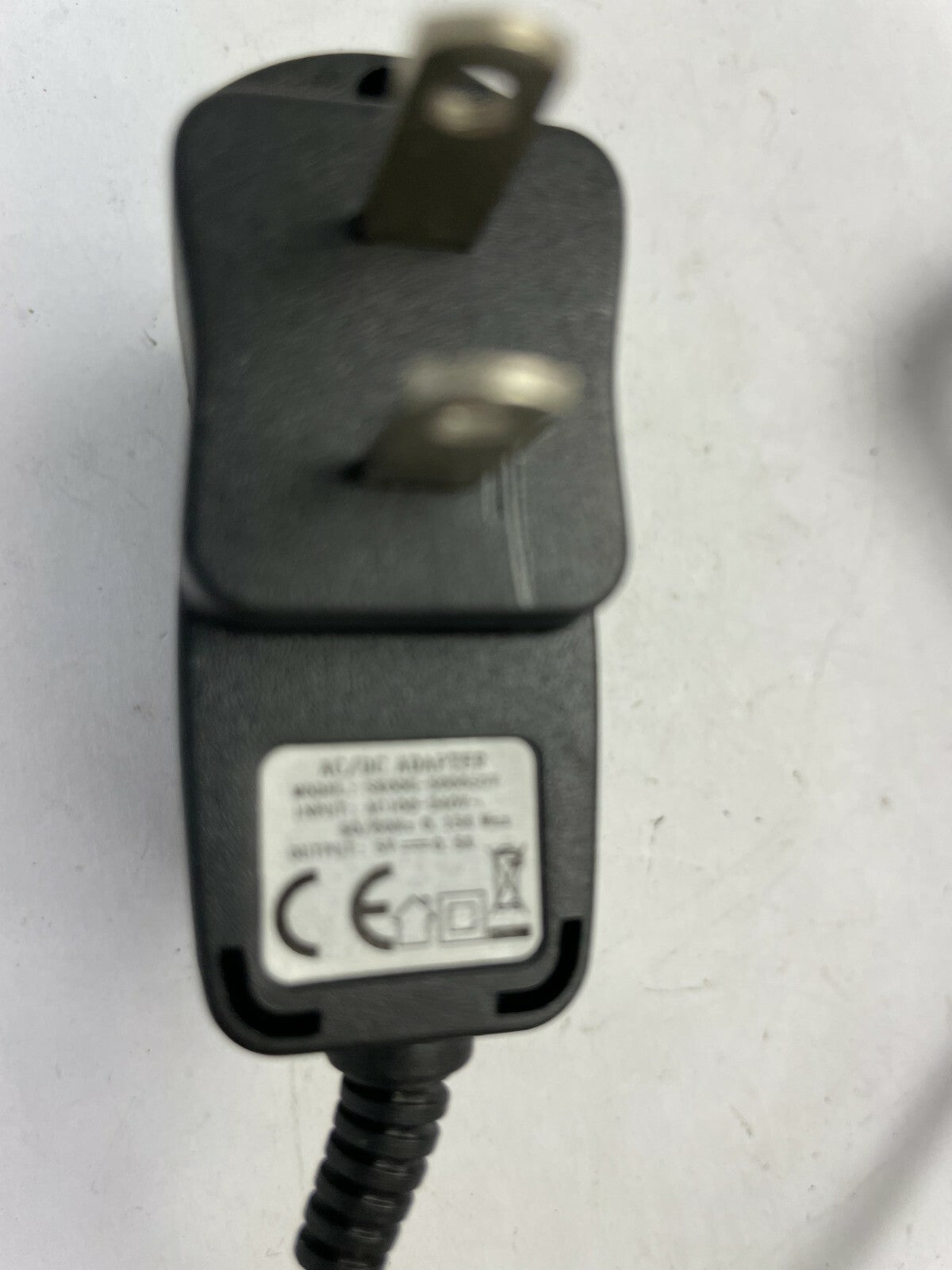 Genuine Ac Adapter SK00G-500050V Output 5 V 0.5 A Power Supply Adapter A75