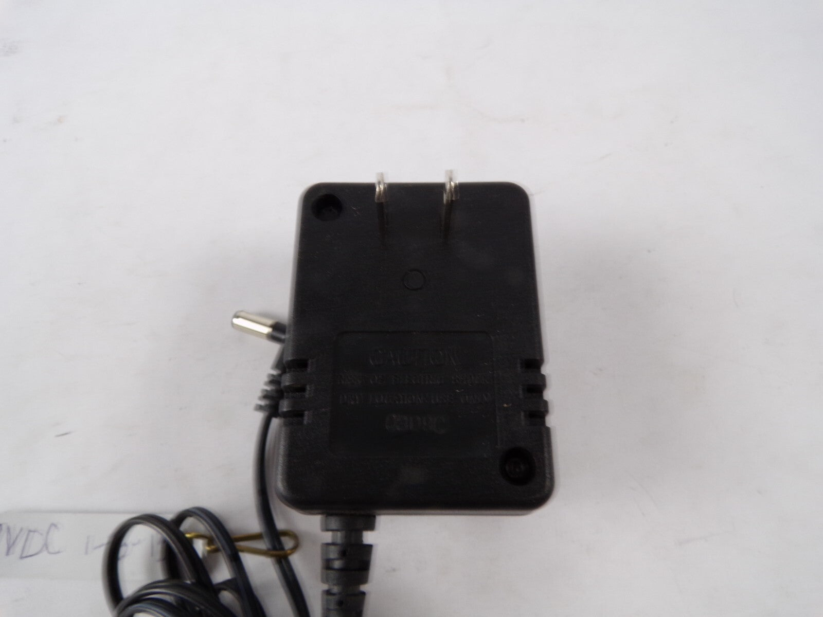 Genuine Radio Shack DV-1220DC Output 12 VDC 200mA Power Supply Adapter A43