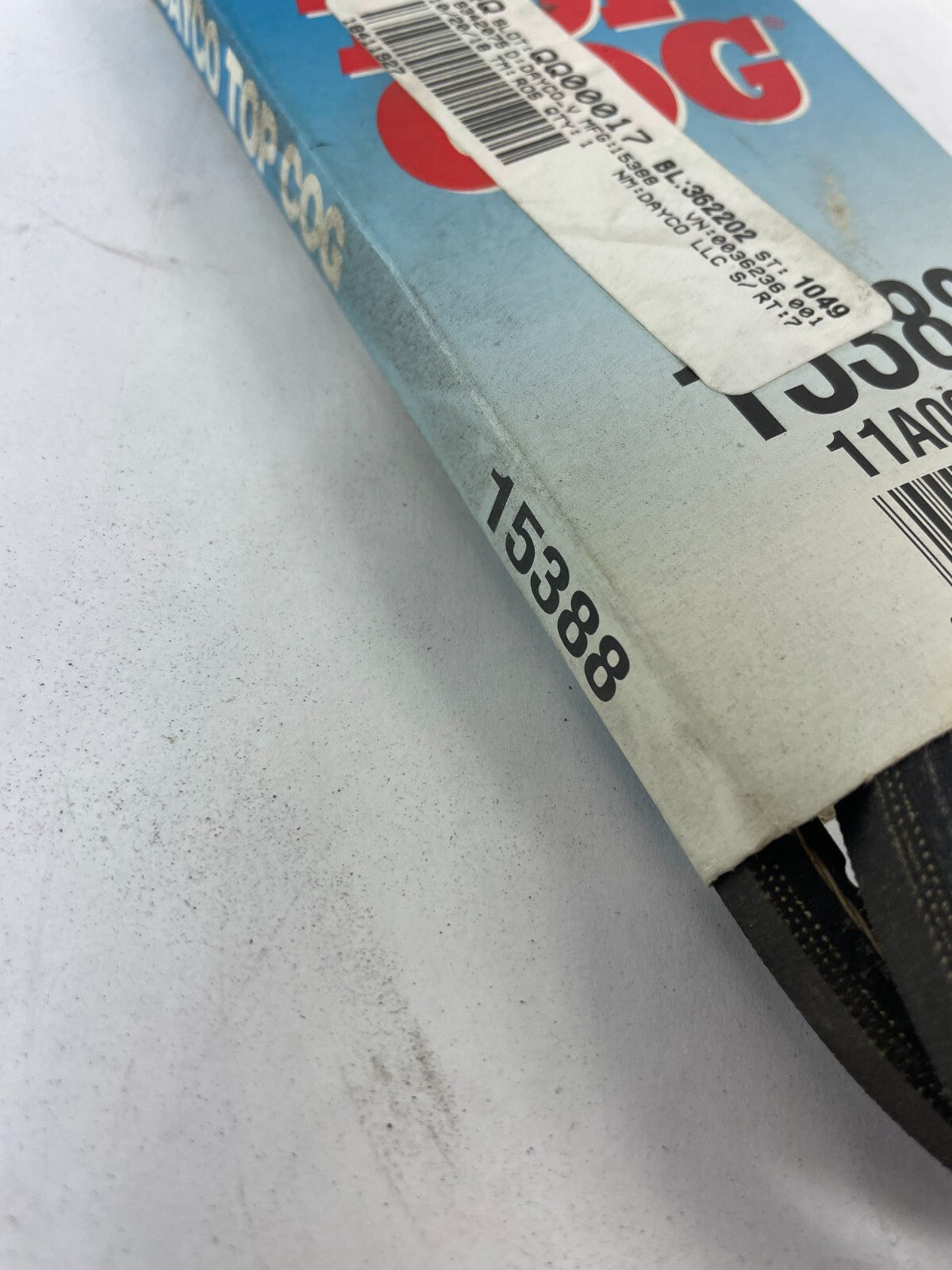 OEM Dayco Top Cog 15388 11A0985 Premium Utility V-belt