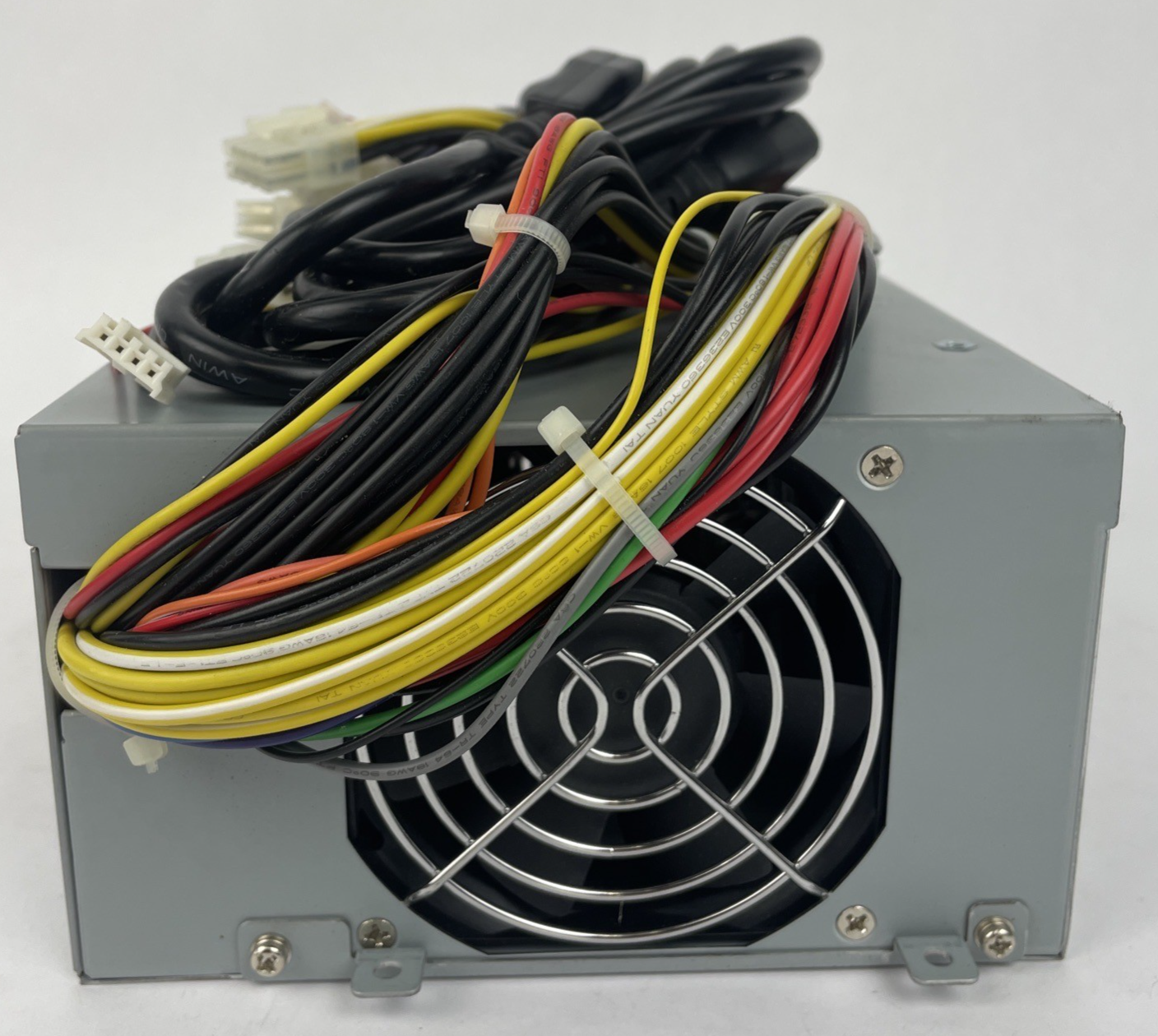 OEM Dell GD323 PowerEdge 1800 1800R 650W Power Supply PS-5651-1 65-3
