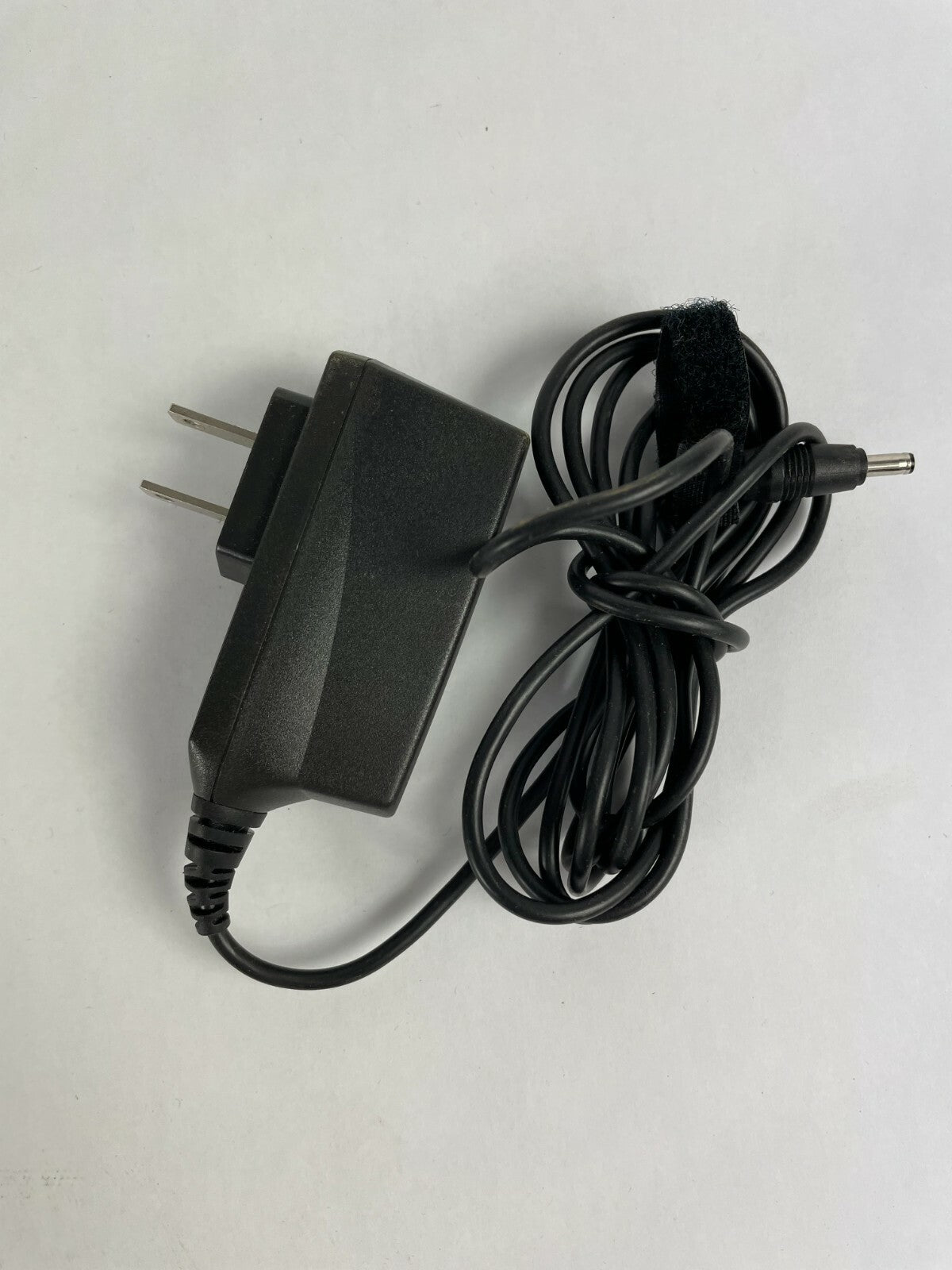 Genuine Nokia ACP-12U AC Adapter Output 5.7 V 800mA Power Supply Adapter A51