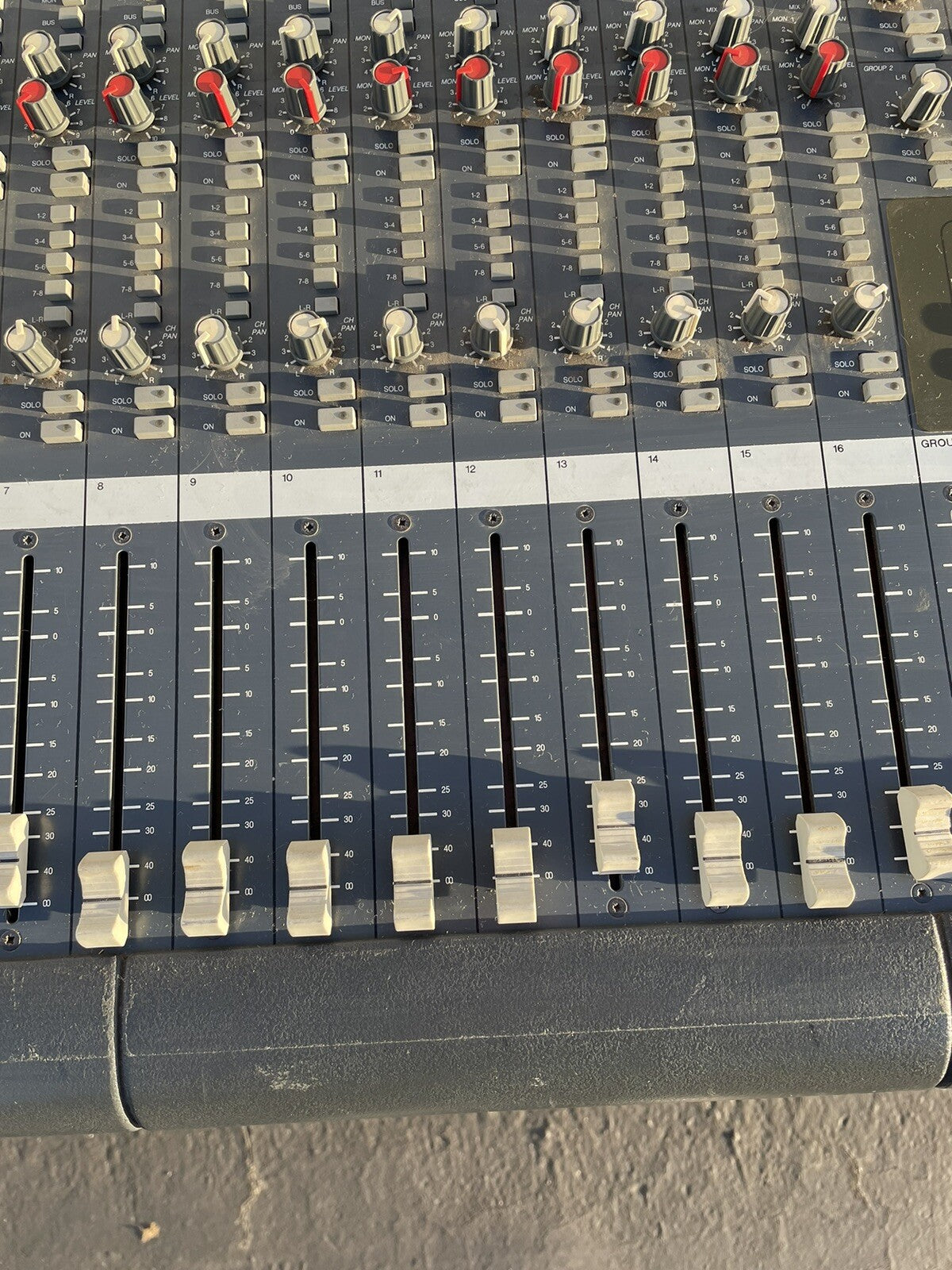 SOUNDTRACS Solo Midi console 16-8-2 STUDIO MIXER Mixing Console NO POWER SUPPLY