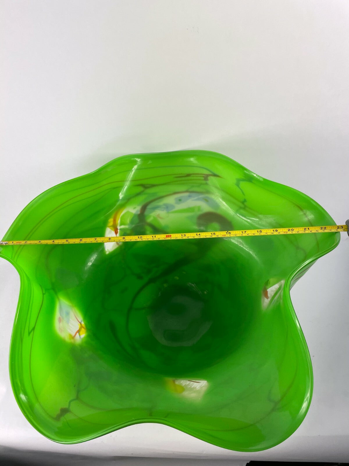 Beautifully Designed Glass Decorative Crafted Bowl Length 23,12
