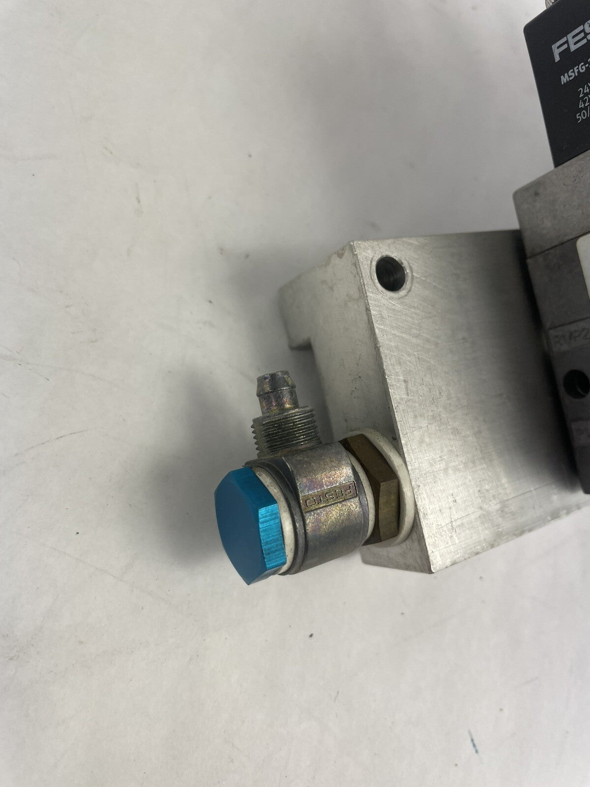 Bank of 5 FESTO 7958 MFH 3-1/8 S solenoid Valve 24V DC MSFG-24/42-50/60