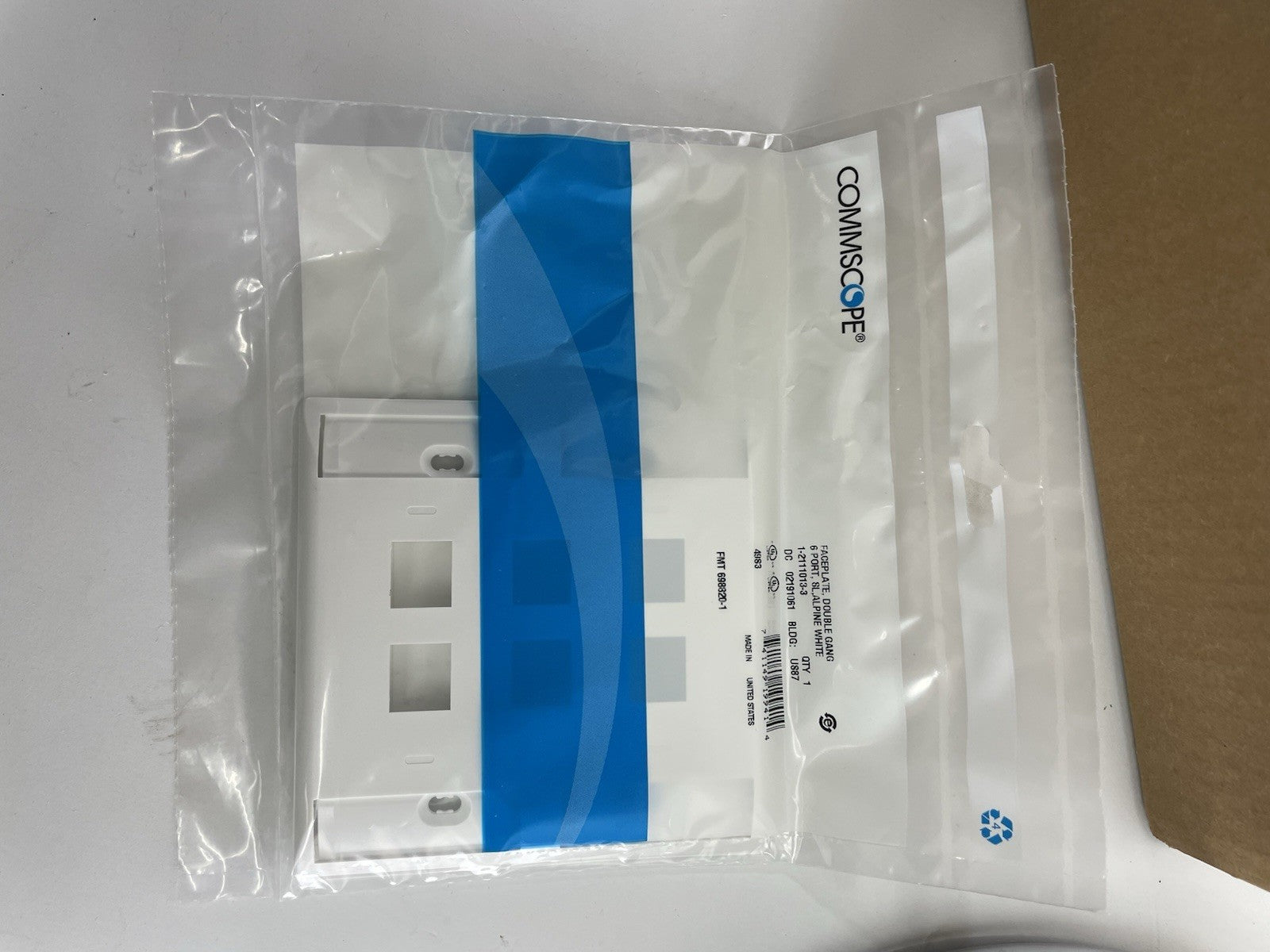 LOT OF 10 COMMSCOPE Faceplate Kit 2-gang 6 port white 1-2111013-3