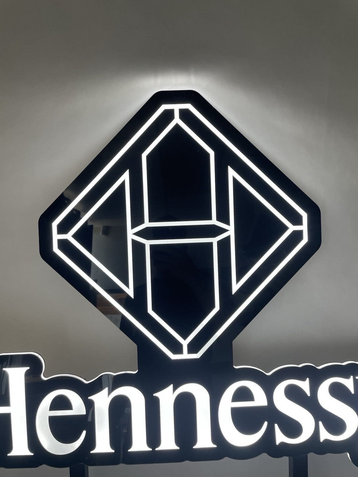 Hennessy NBA Basketball Led Bar Sign Man Cave Garage Light Wireless with Charger
