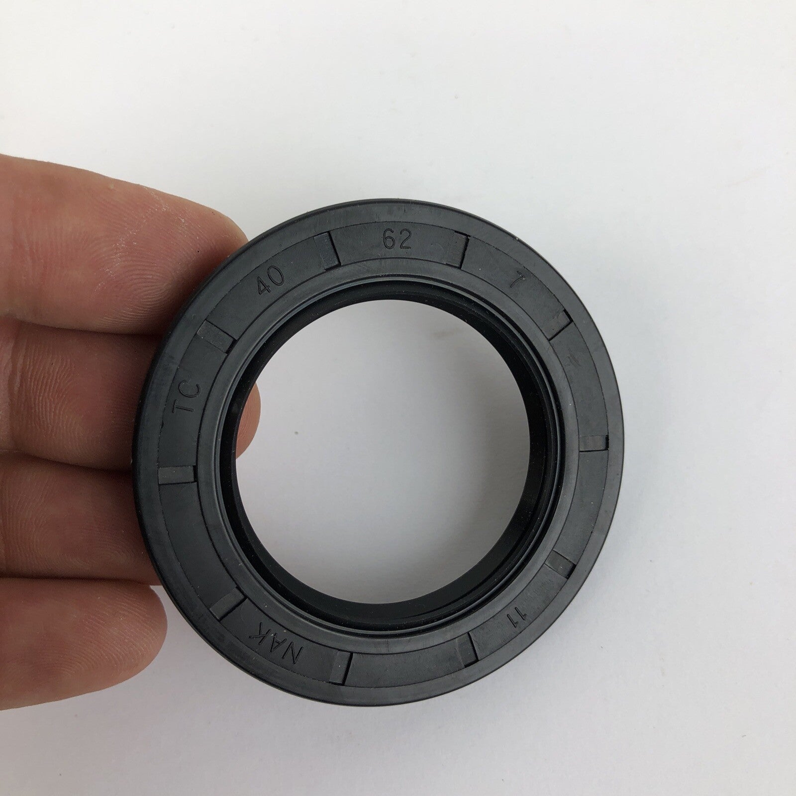TCM 40X62X7TC-BX FKM/Carbon Steel Oil Seal, TF Type, 1.575" x 2.441" x 0.276"