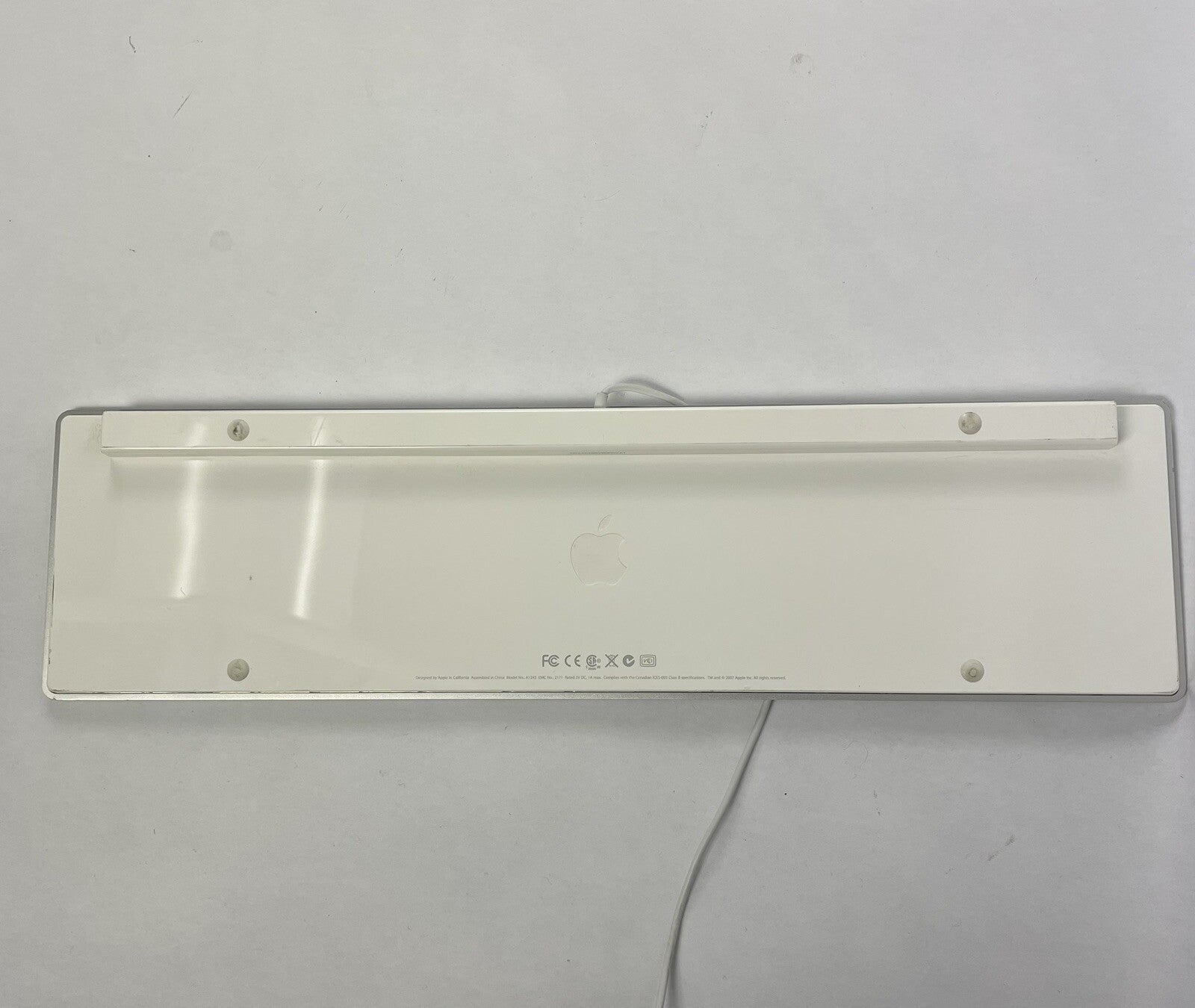Apple A1243 109-key USB Wired Ultra-Thin Aluminum Keyboard - Silver - MB110LL/A
