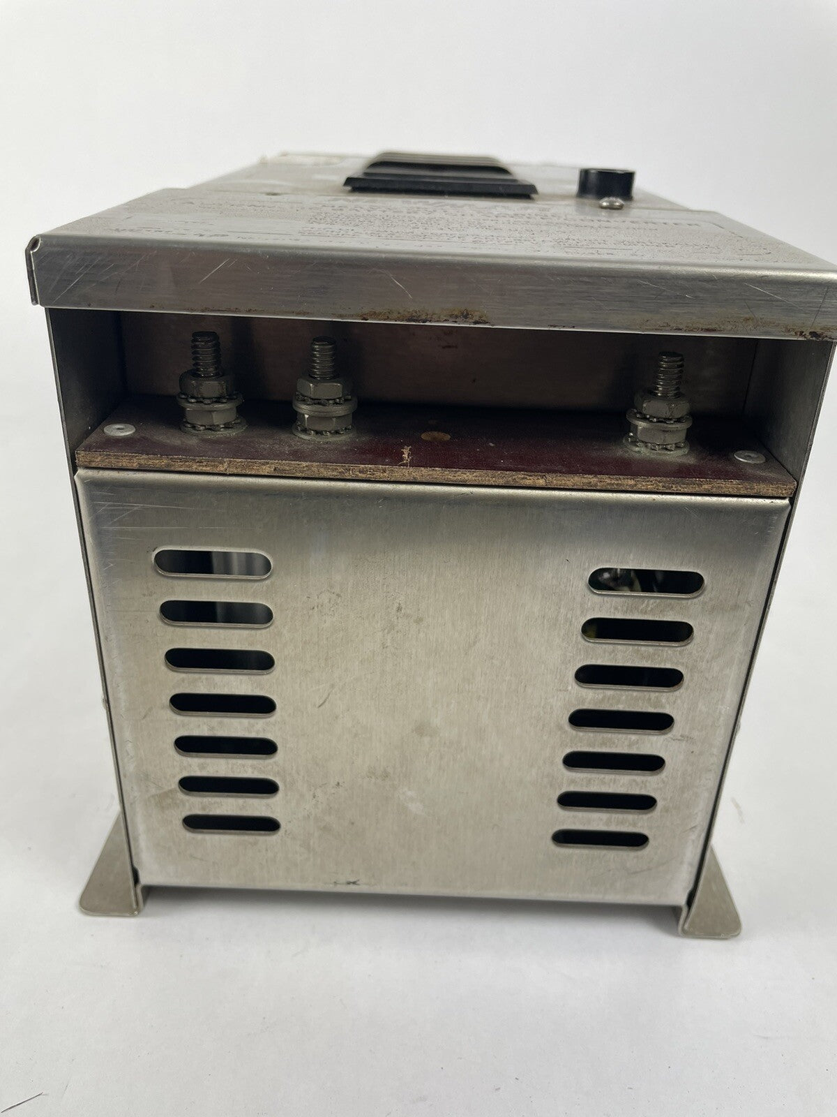 NEWMAR Single PHASE1082 watts HDM 24-25 SMART 24v BATTERY CHARGER
