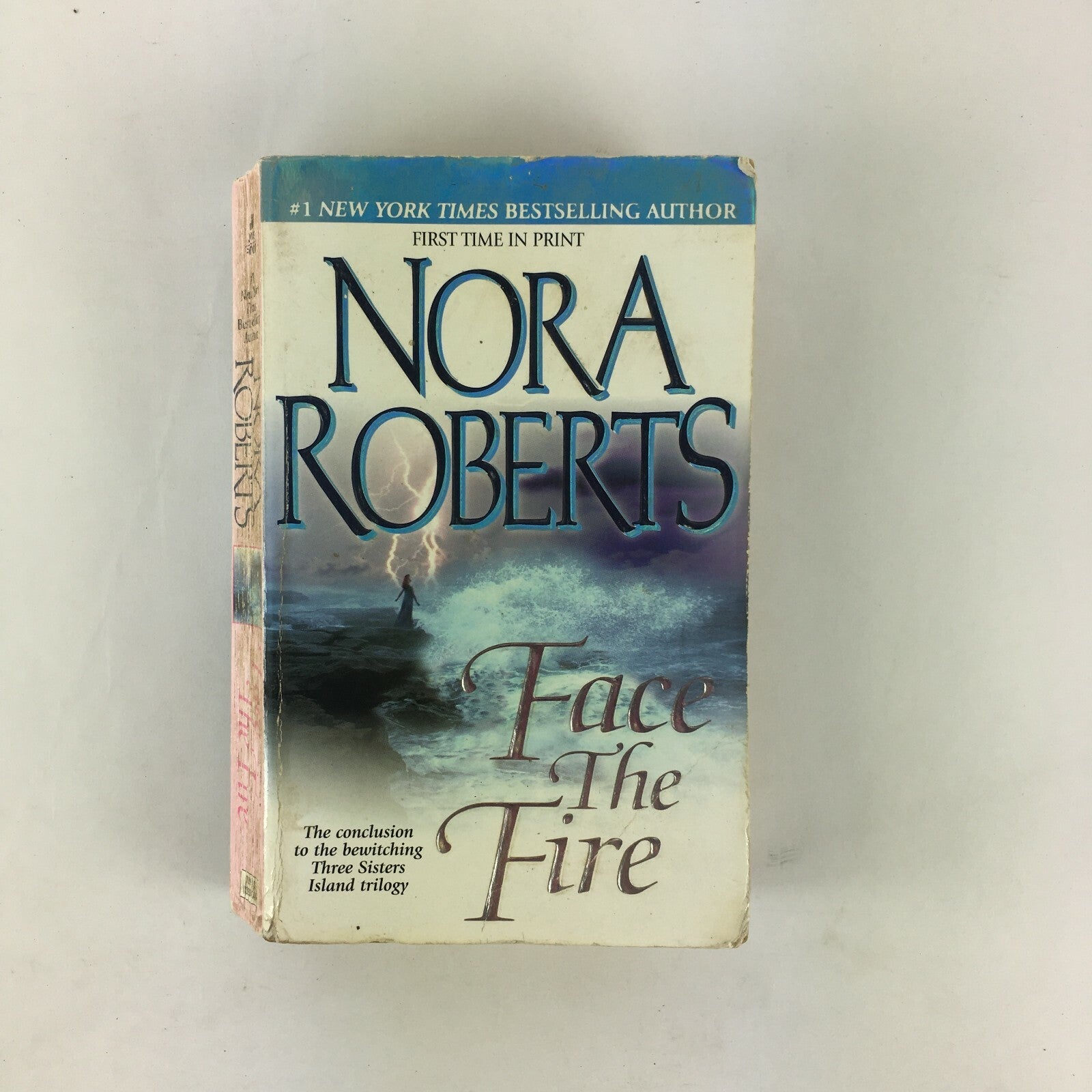 Nora Roberts Face the Fire