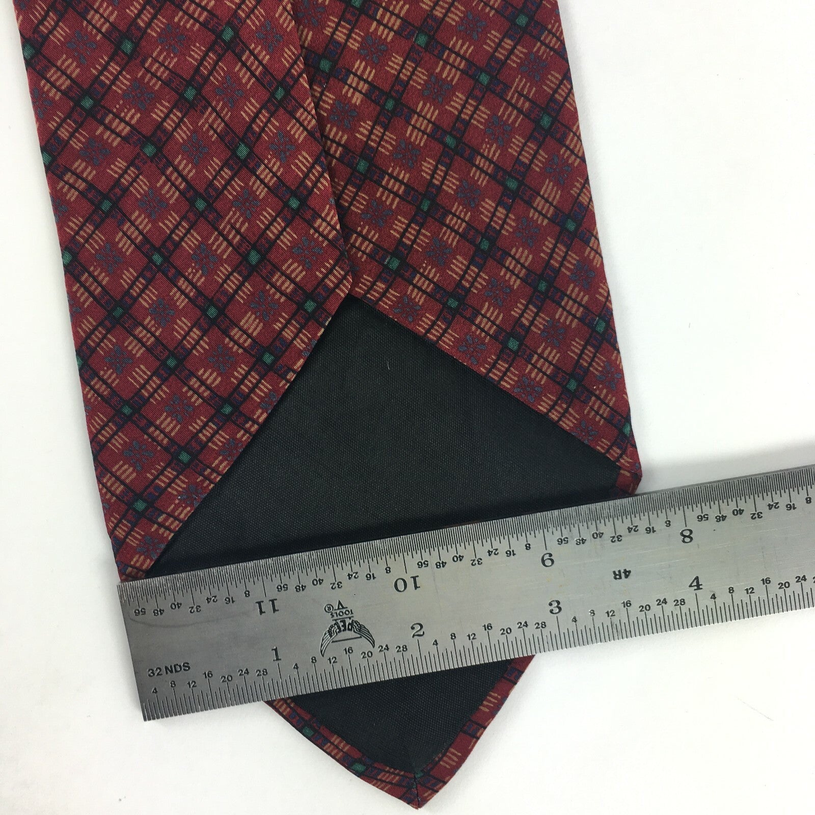 Genuine GeoffreyBeene 100%Silk Handmade Stylish Formal/Casual Tie Multi Coloured