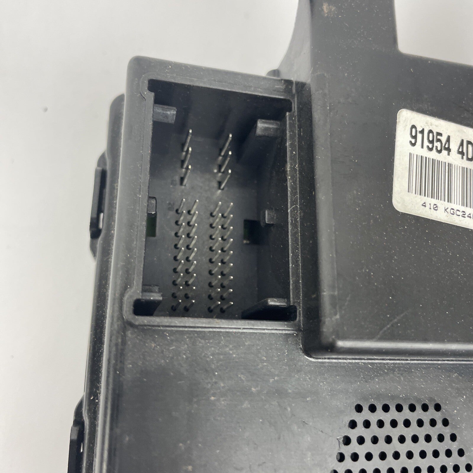 Kia Sedona fuse box control module OEM NOS 2009-2012
