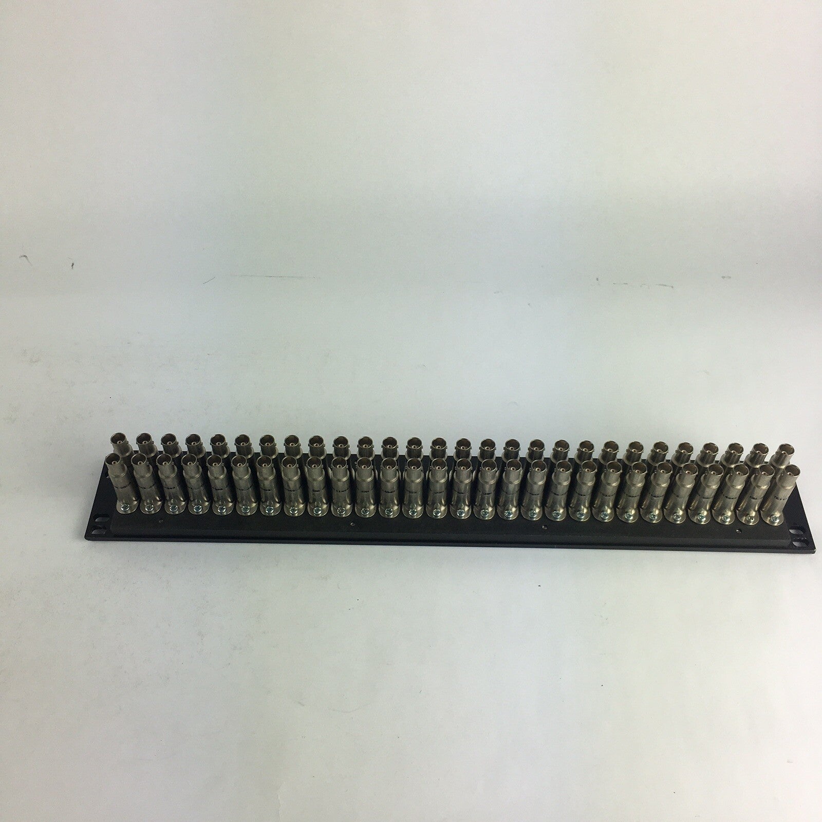Bittree MINI-TRIAX BULKHEAD PATCHBAY KIT, 2X28 B52H-2WTHD 1.5RU