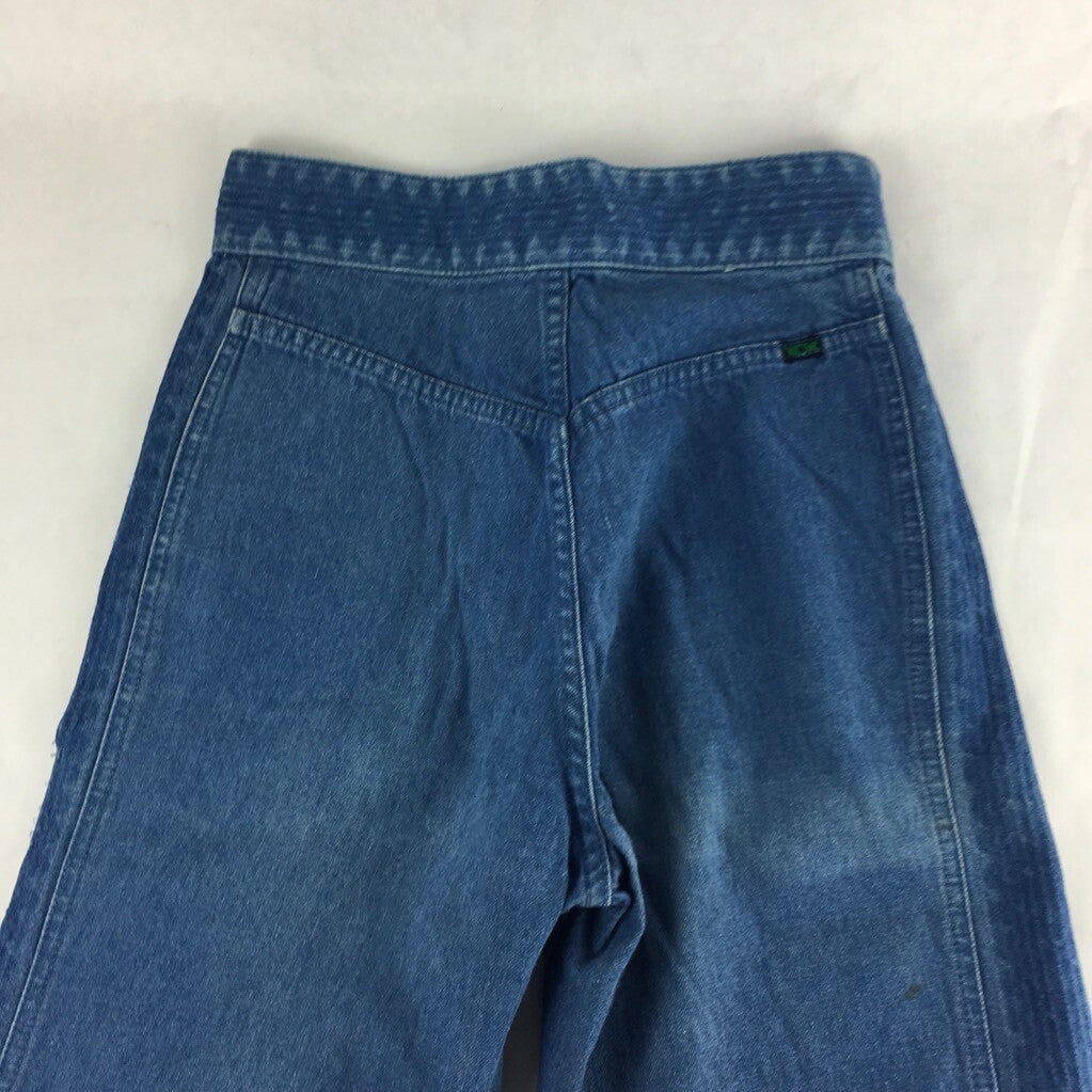 WOW Womens Straight Leg Jeans Blue Zipper Fly Pocket Denim 28