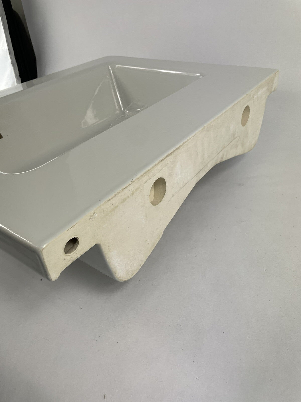 Catalano New Light 62 rectangular ceramic bathroom washbasin sink 24-3/8 x 19 inch