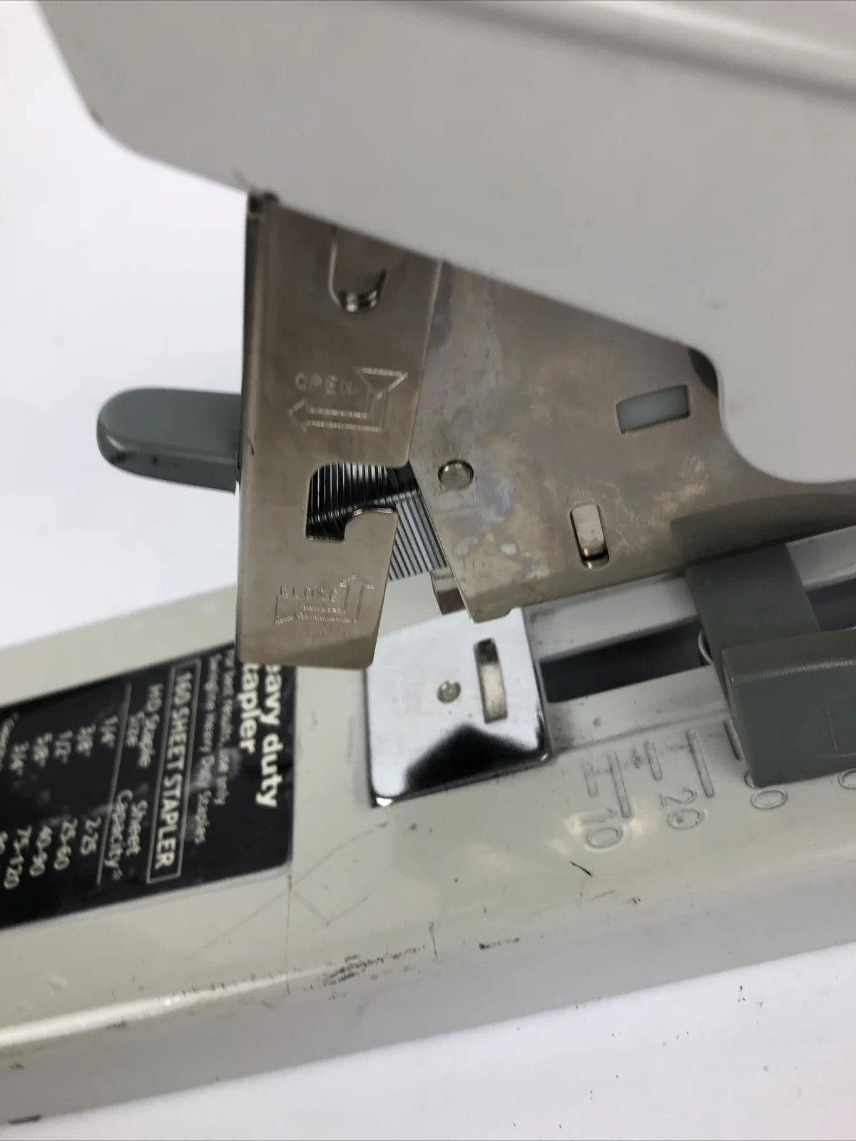 Swingline ACCO Easy Use Heavy Duty Stapler 160 Sheet Capacity #39002