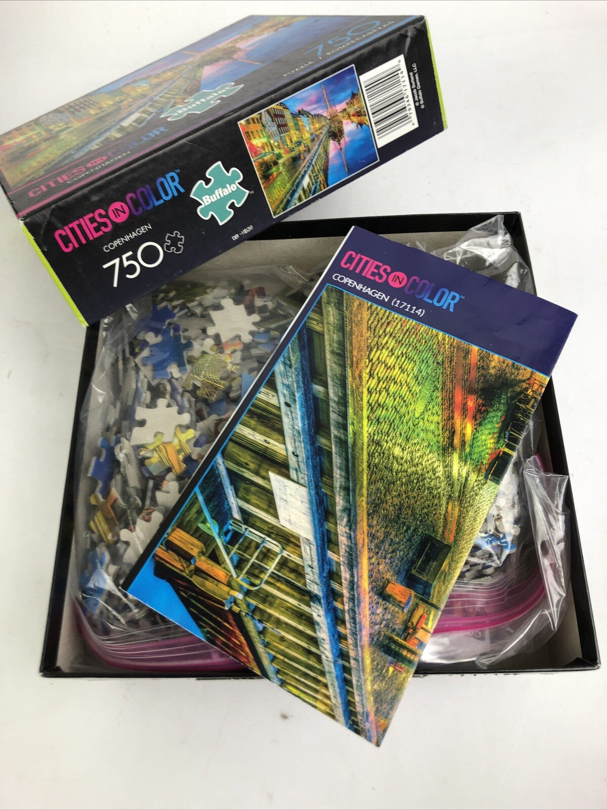 2 x Buffalo Games 750 PC Puzzles Majestic Castles + CITIES IN COLOR Copenhagen