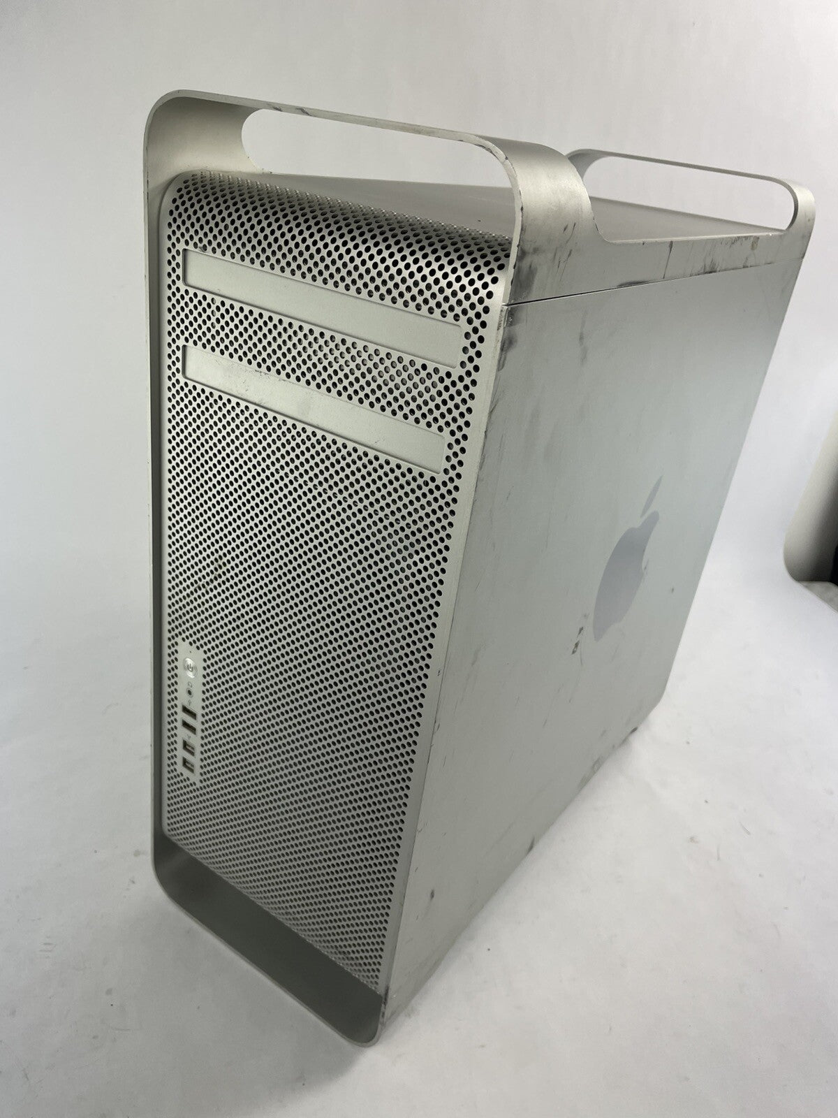 Apple Mac Pro 2.26 GHz Eight 8 Core Xeon 32GB RAM 2TB HD MacOS El Capitan