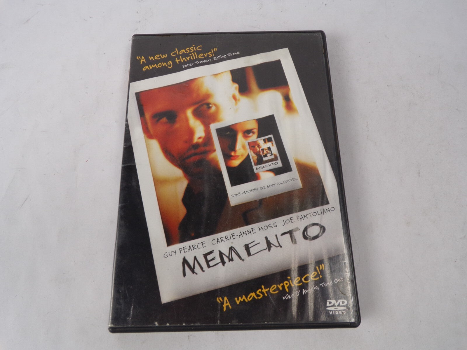 Memento "A New Classic Among Thrillers!" Guy Pearce Carrie Anne Moss DVD Movies
