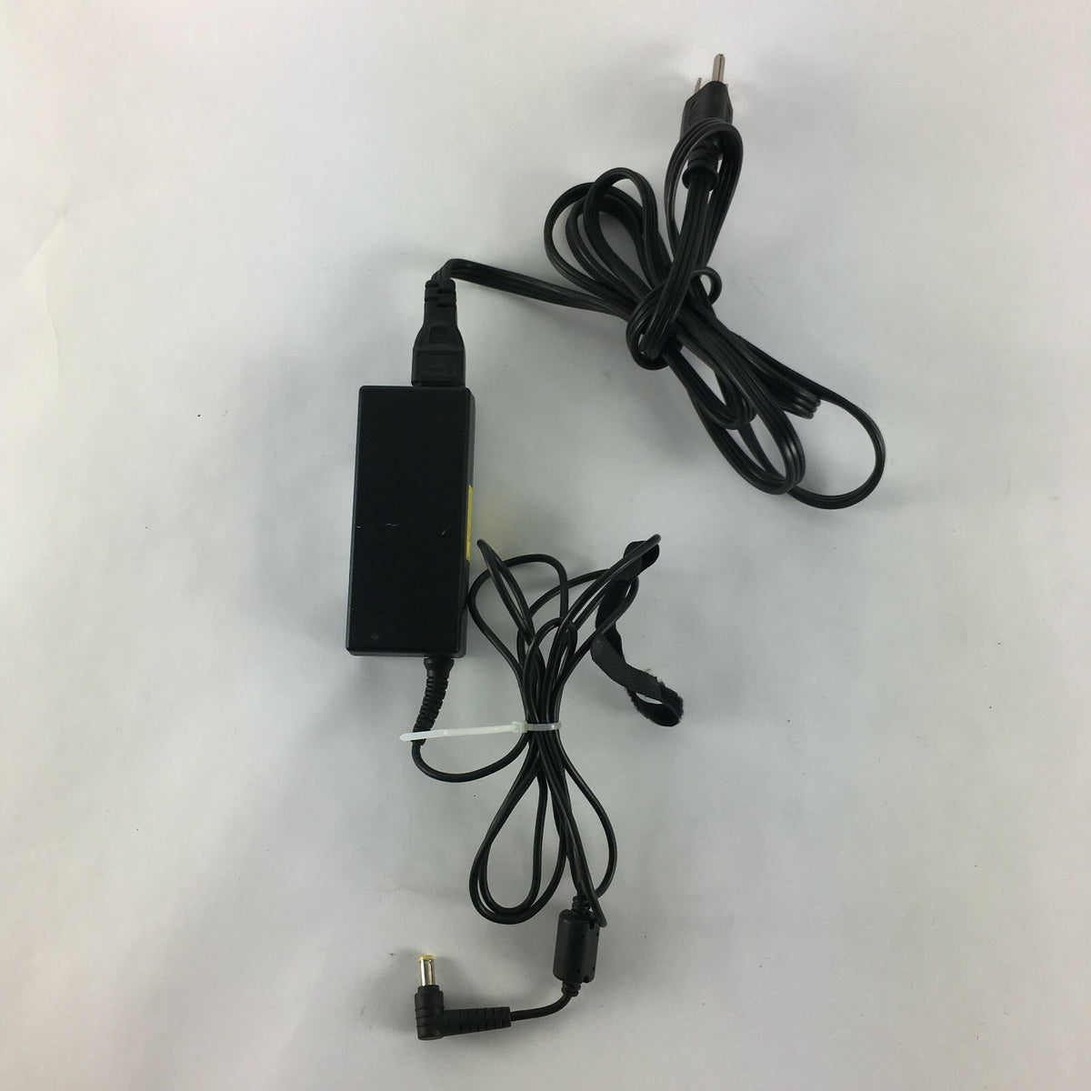 Genuine Delta ADP65JHDB Output 19 V 3.42 A Power Supply Adapter A41