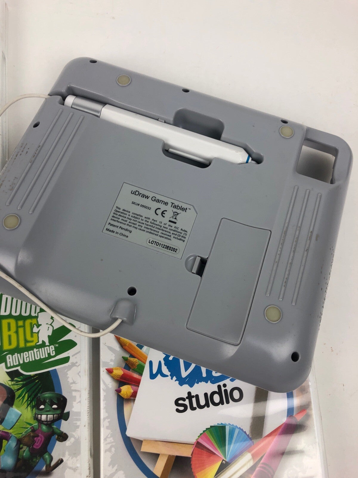 Wii uDraw Studio Instant Artist Game Tablet & 3 Game Lot - Pictionary - U Draw