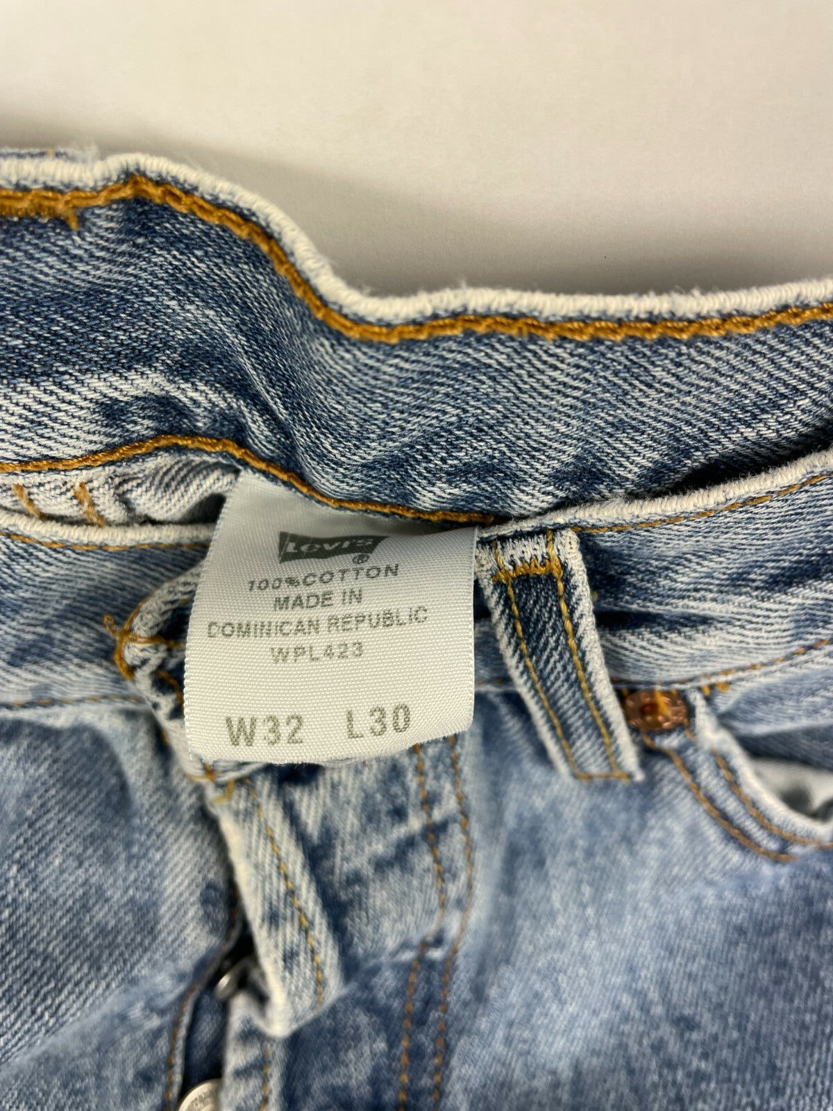 Levi's Men's Light Blue 501 Classic Fit Jeans Size W 32 L30