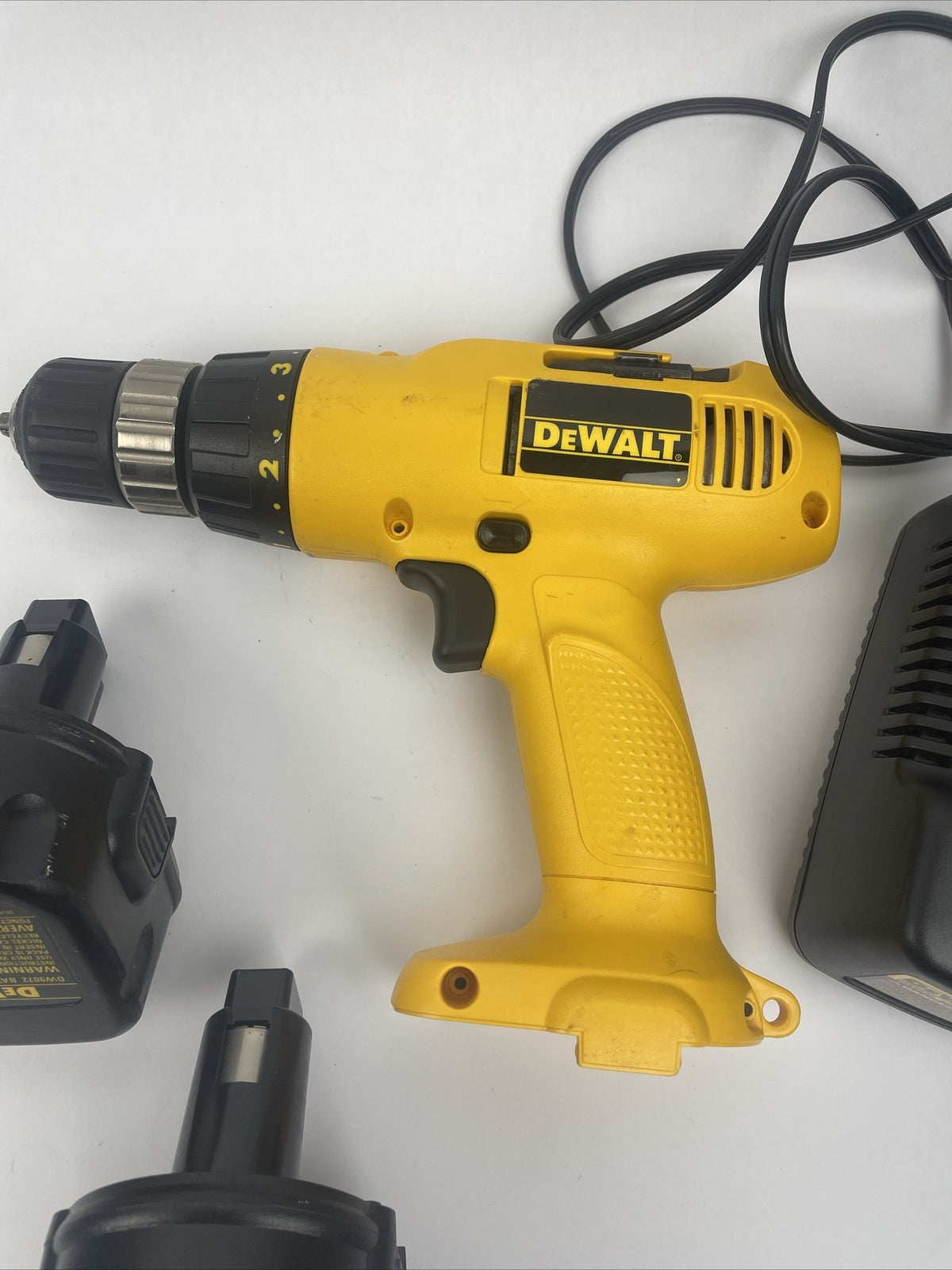 Dewalt DW953 Adjustable Clutch 3/8'' Drill Kit With 2 Batteries & Charger Case
