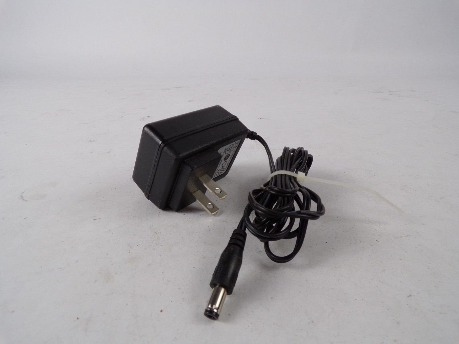 Genuine Yealink OH-1006B0 Ac Adapter Output 5 V 600mA Power Supply Adapter A55