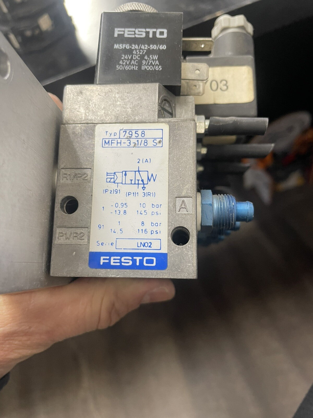 Bank of 5 FESTO 7958 MFH 3-1/8 S solenoid Valve 24V DC MSFG-24/42-50/60