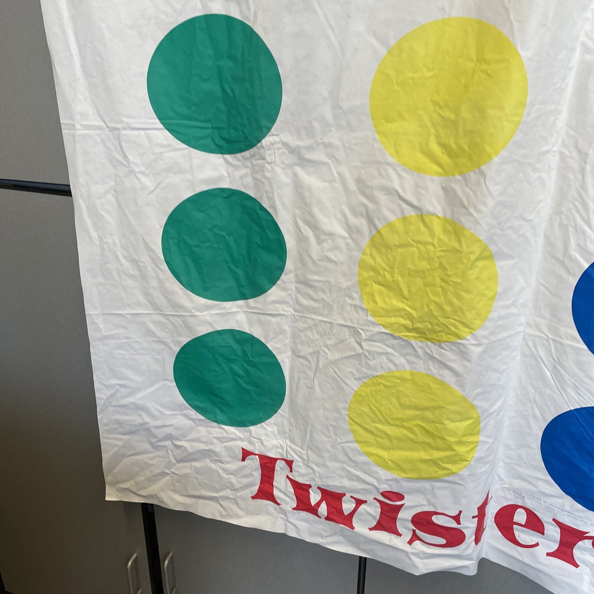 Vintage Twister Milton Bradley 4645 Game USA - 1986 Game that Ties You in Knots
