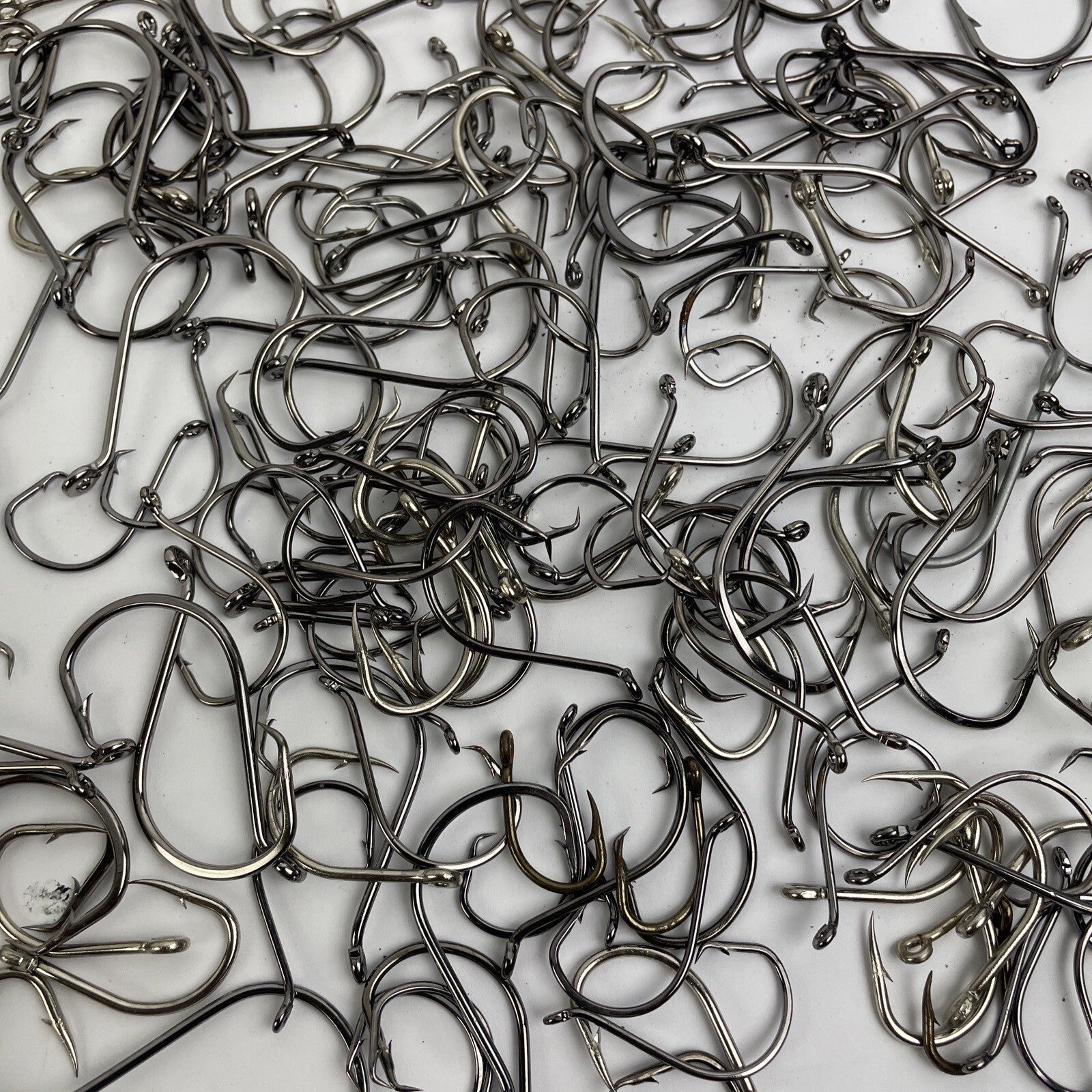 100 + Super Strong GT black nickel 2X SSW Cutting Point Octopus Hooks Asst Sizes