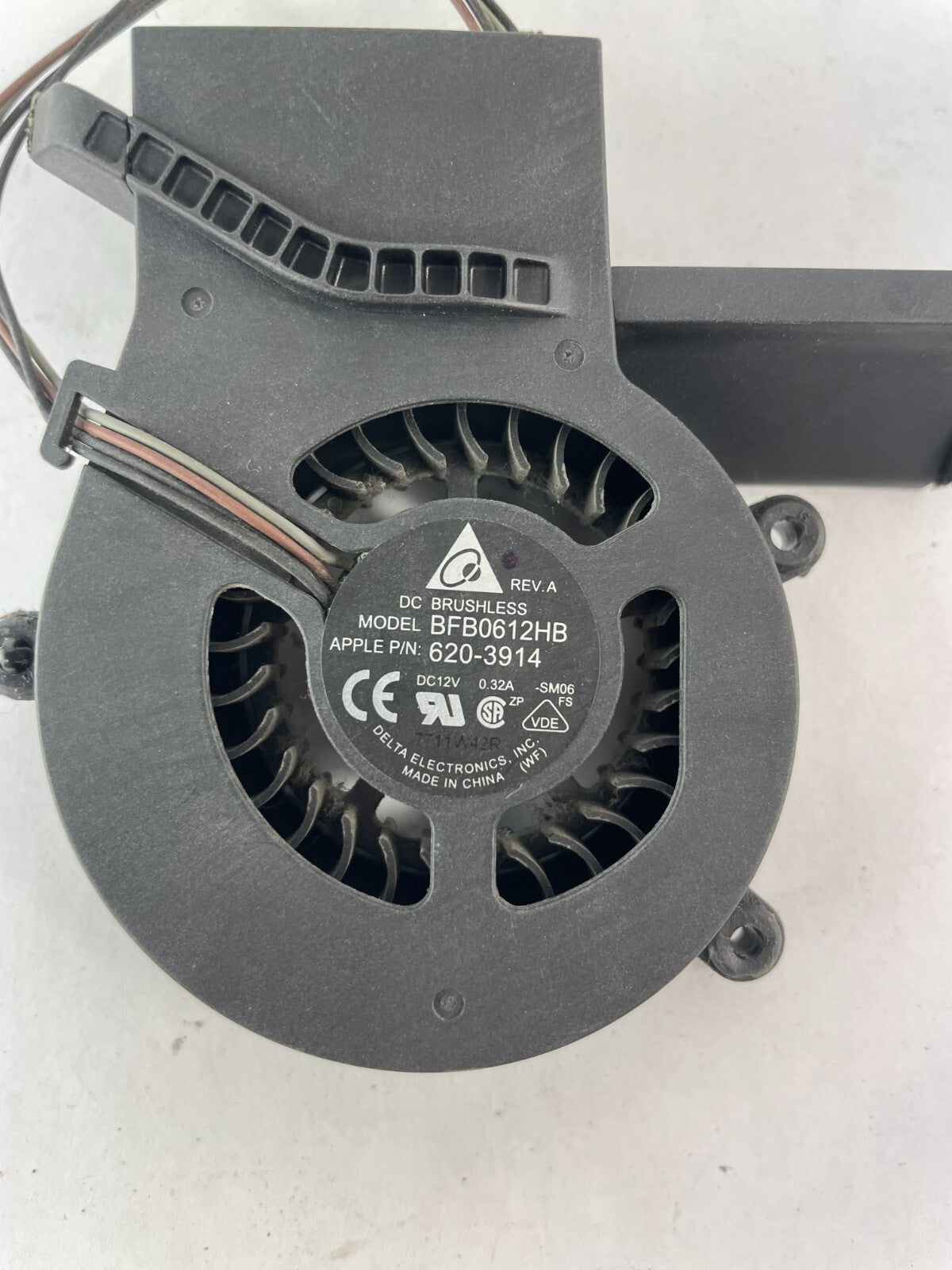 DC Brushless Apple P/N 620-3914 Model BFB0612HB DC12V - Wire CPU Cooling Fan