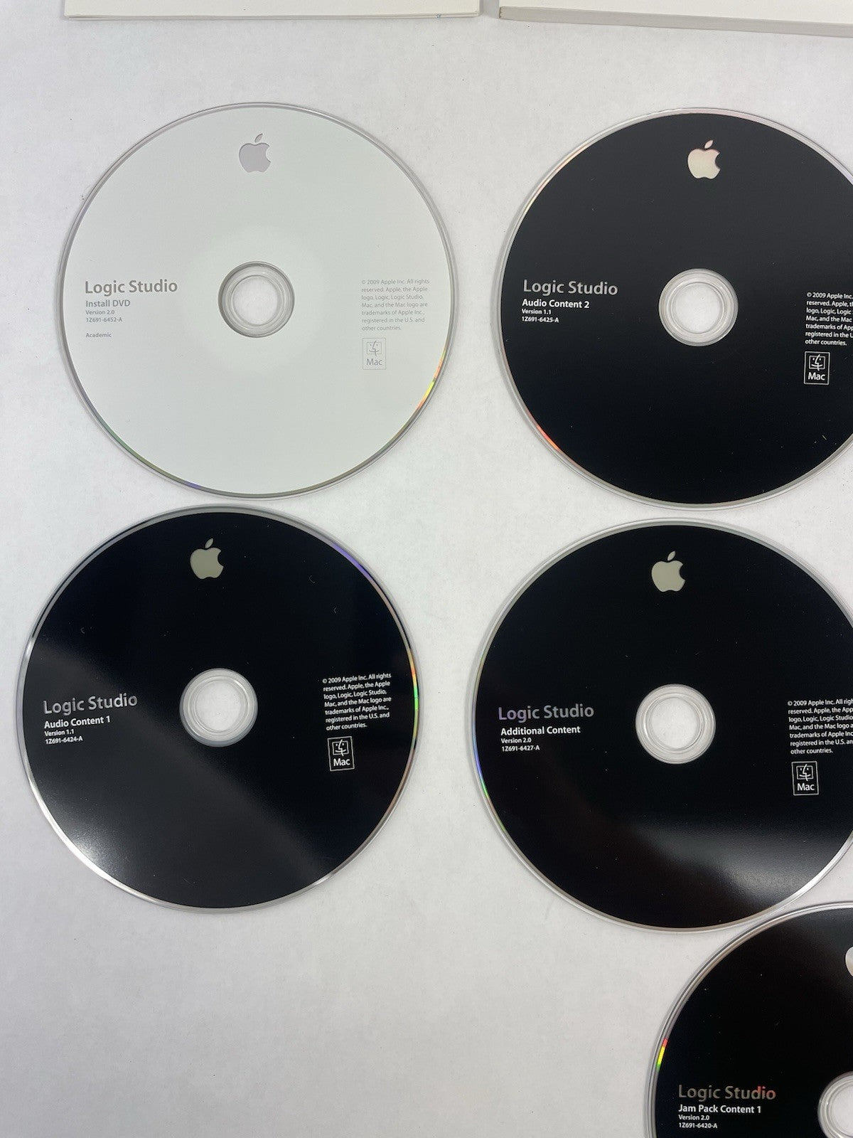 Apple Logic Studio V2.0 Academic (MB800Z/A) w/2 Licenses