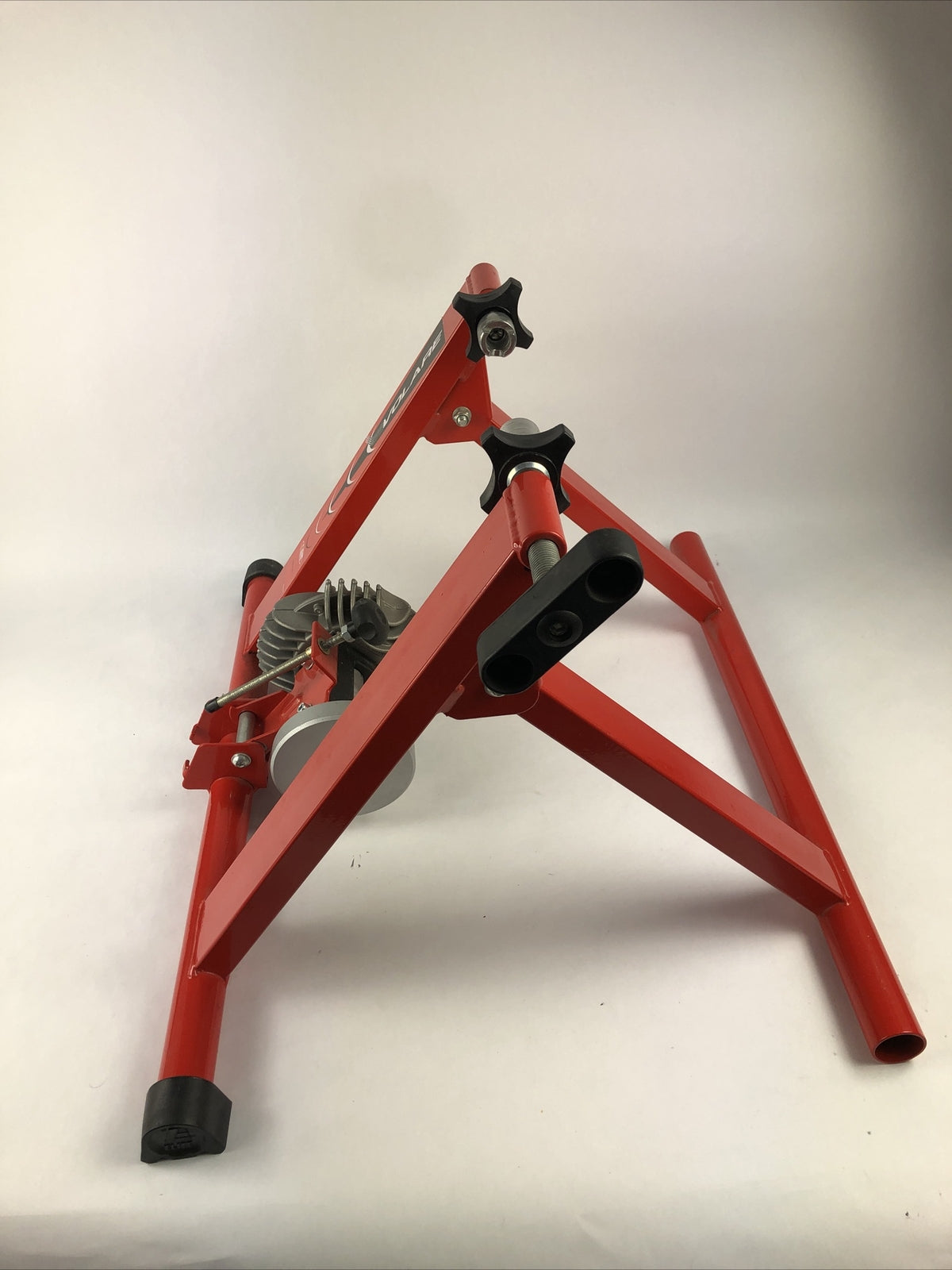 VOLARE Elite red indoor bicycle trainer made in Italy for road and hybrid bikes