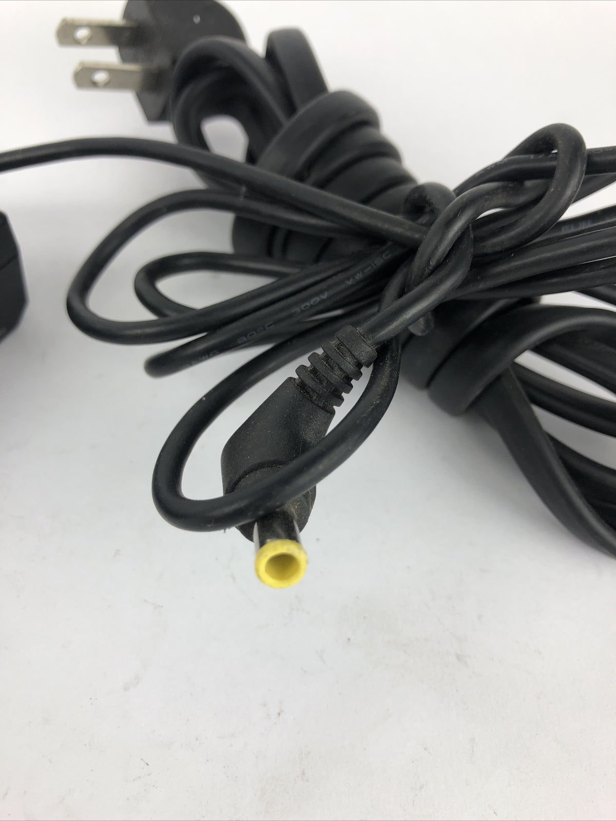 Genuine Toshiba ADPV16A NEW Charger Power Supply Adapter SD-P Series DVDs A15