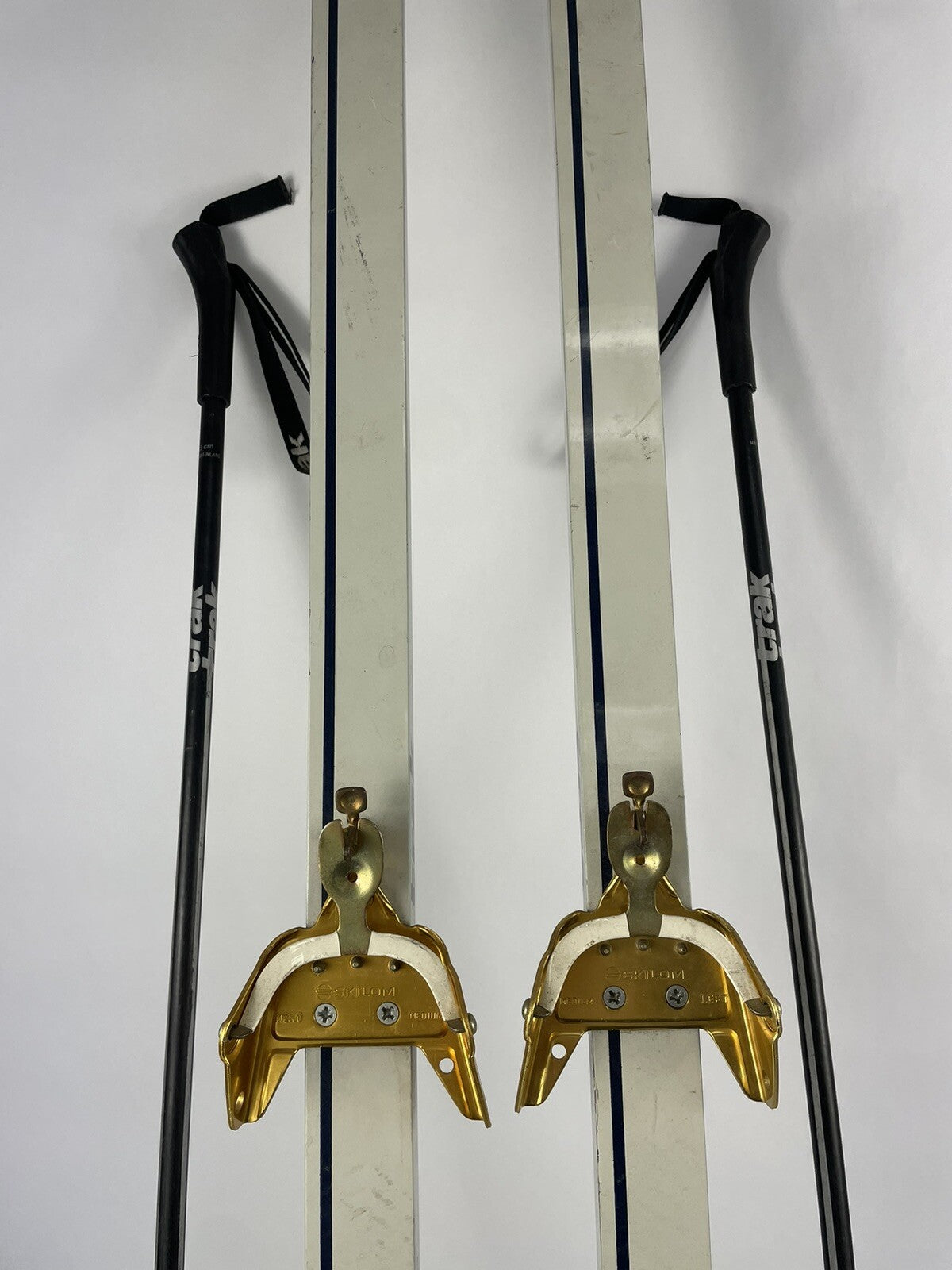Trak Marathon Nowax cross country Ski 210cm + SKILOM MEDIUM BINDING + Trak poles