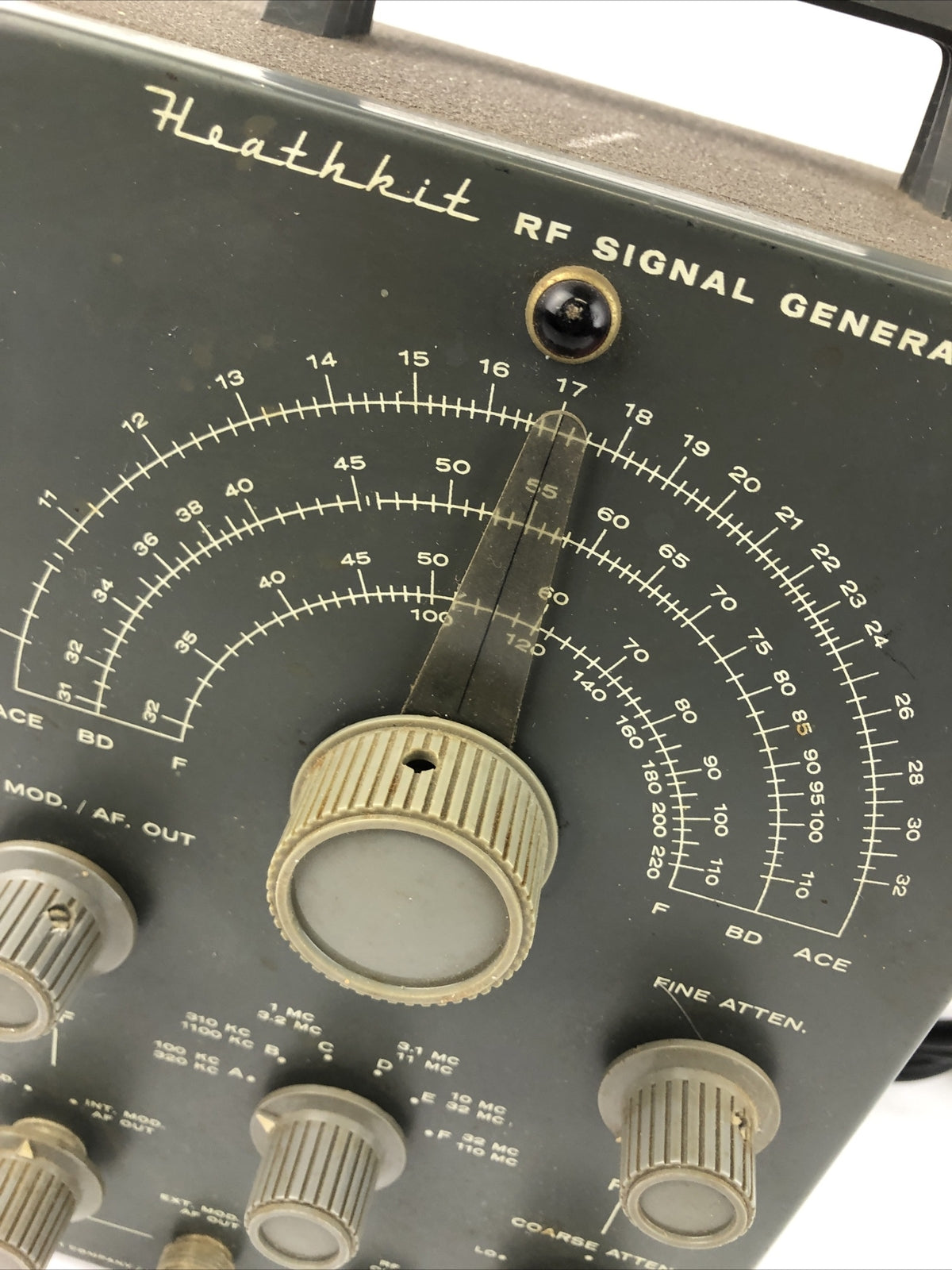 OEM Heathkit RF-1 Signal Generator 100kHz to 110Hz - LOOK