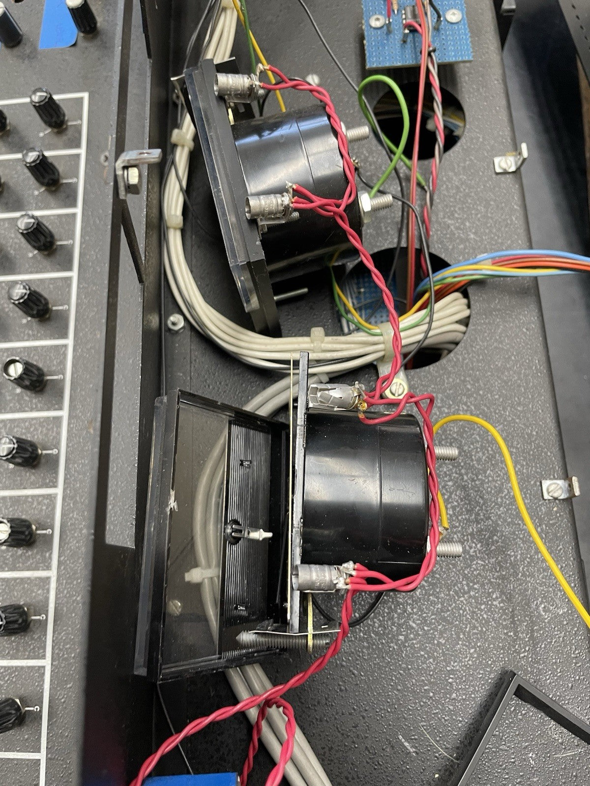 Quantum Audio Labs QM-8B 2x24x48 Monitor Mixer QM-8