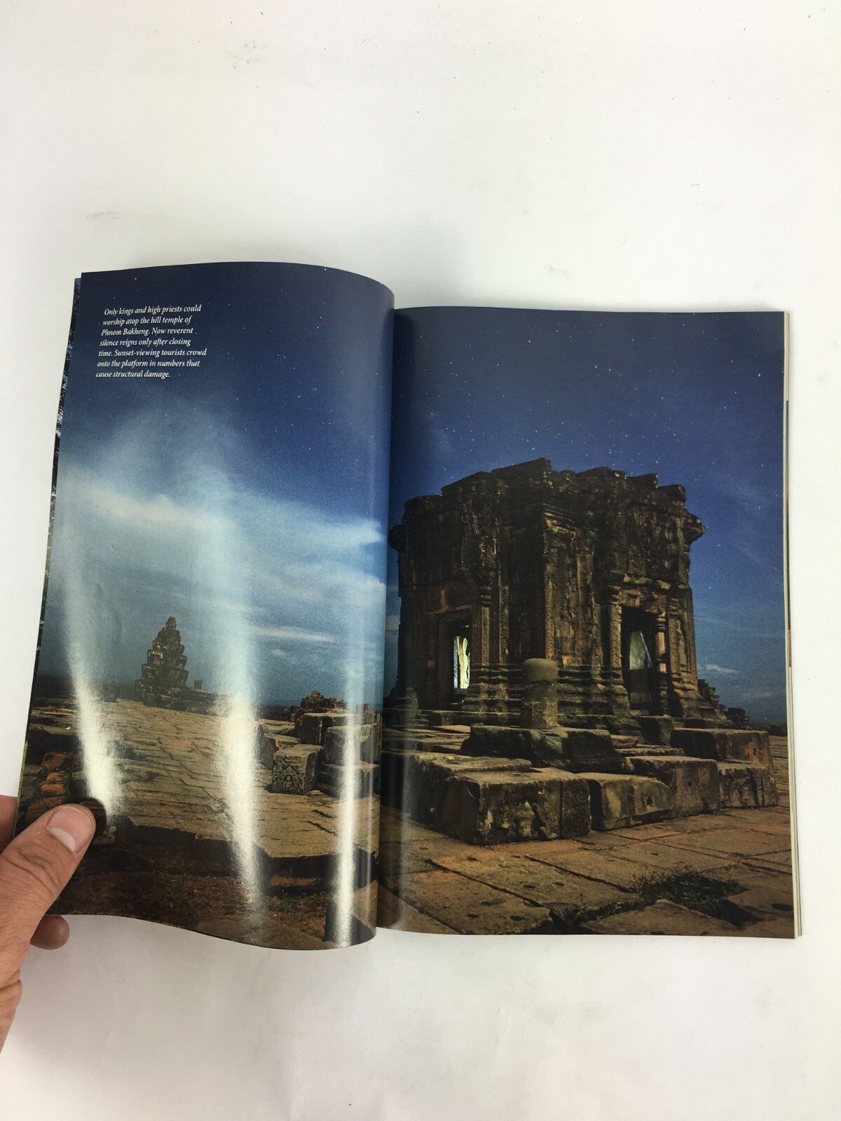 July 2009 National Geographic Magazine Angkor Garrison Keillor Lord of the Rings